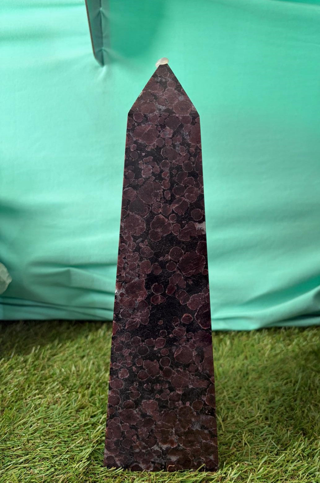 Rhodolite Garnet 28.5x8x8 cm 3.6 kg – The Stone of Passion, Inspiration & Emotional Balance Crystal Wellness