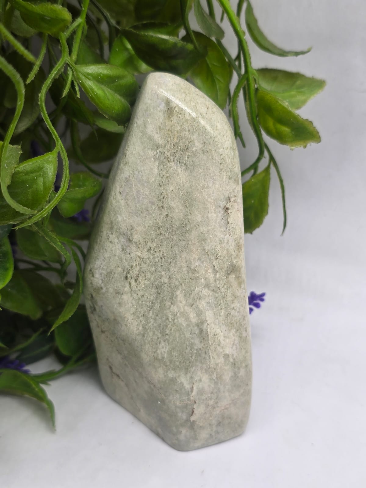 Hackmanite Raw Specimen 0.5kg Crystal Wellness