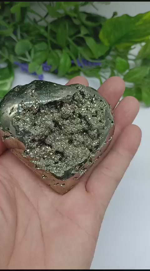 Pyrite Heart Shape (Stand Included)