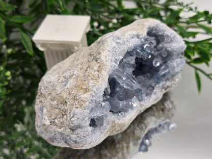 Celestial Harmony Celestite Geode – Natural Sky Blue Crystal Cave 1kg 14x7x7cm Crystal Wellness