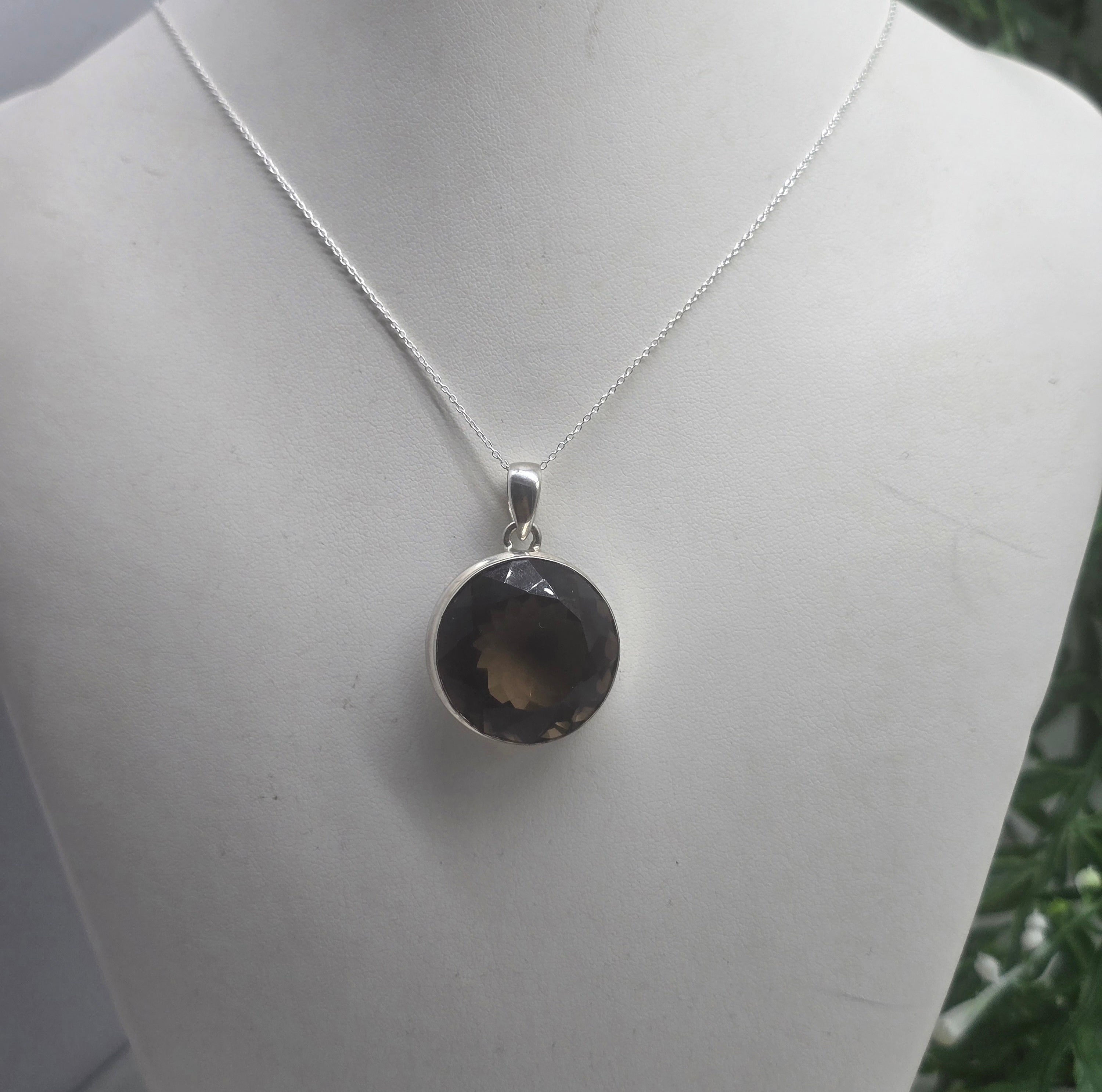 ✨ Smoky Quartz Round-Cut 925 Sterling Silver Pendant – 2.5 cm | Stone of Grounding, Power & Protection *Chain Included) Crystal Wellness
