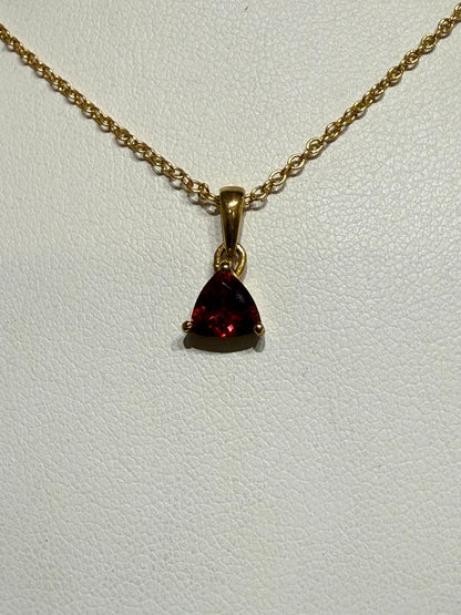 Ember of Passion – Garnet Trinity Necklace in 18ct Gold Vermeil Crystal Wellness