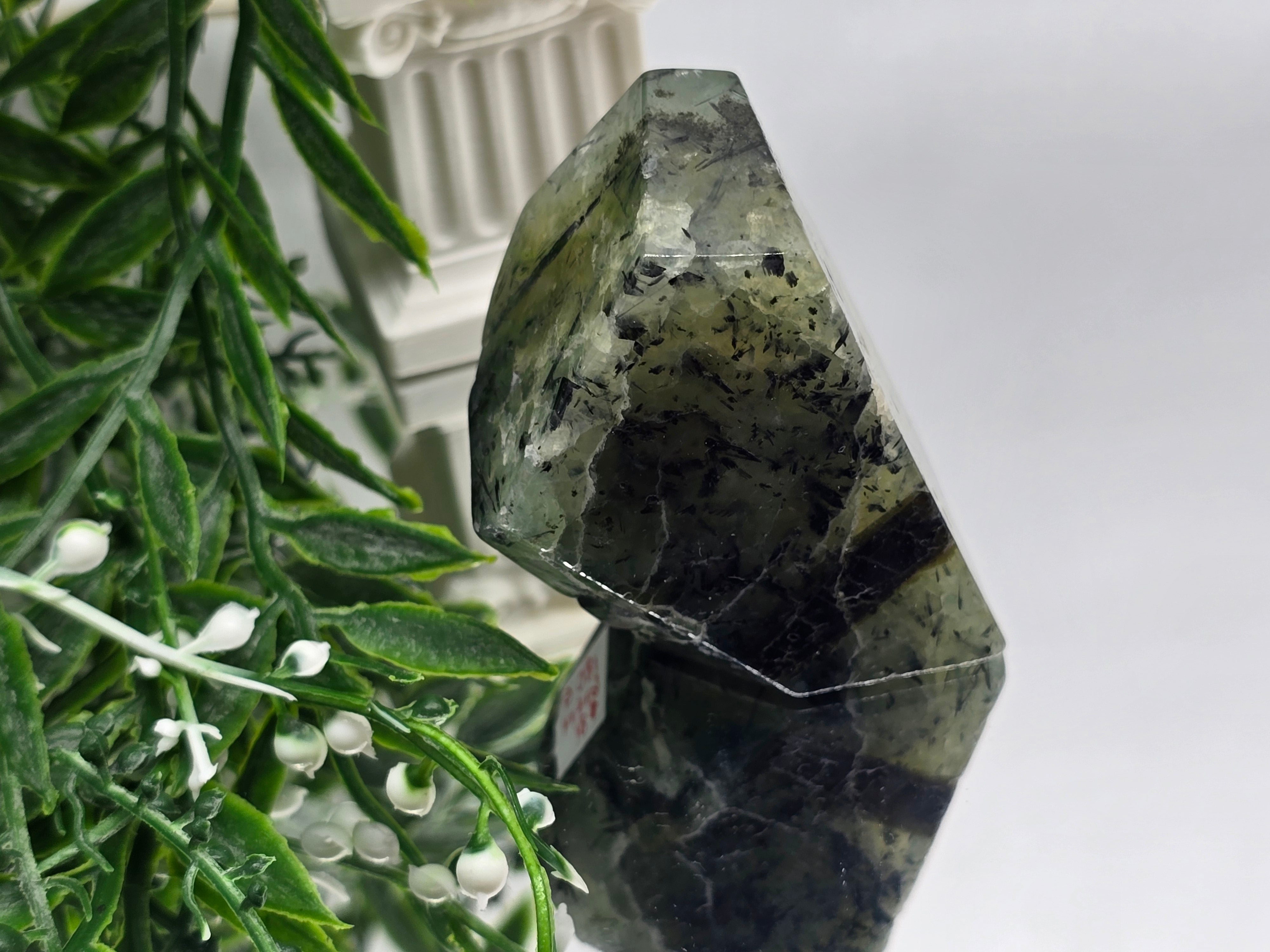 ✨ Prehnite Freeform – 180g | 6 × 4 × 4 cm Crystal Wellness