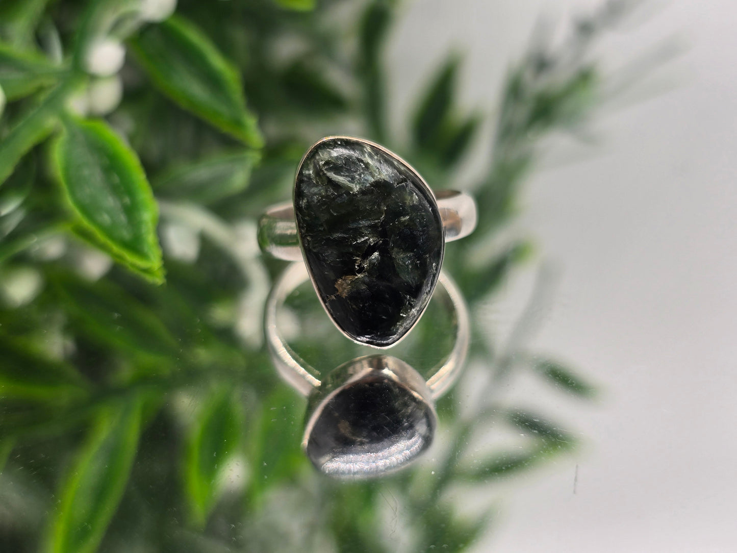 Seraphinite Sterling Silver Ring – Size 8 Crystal Wellness