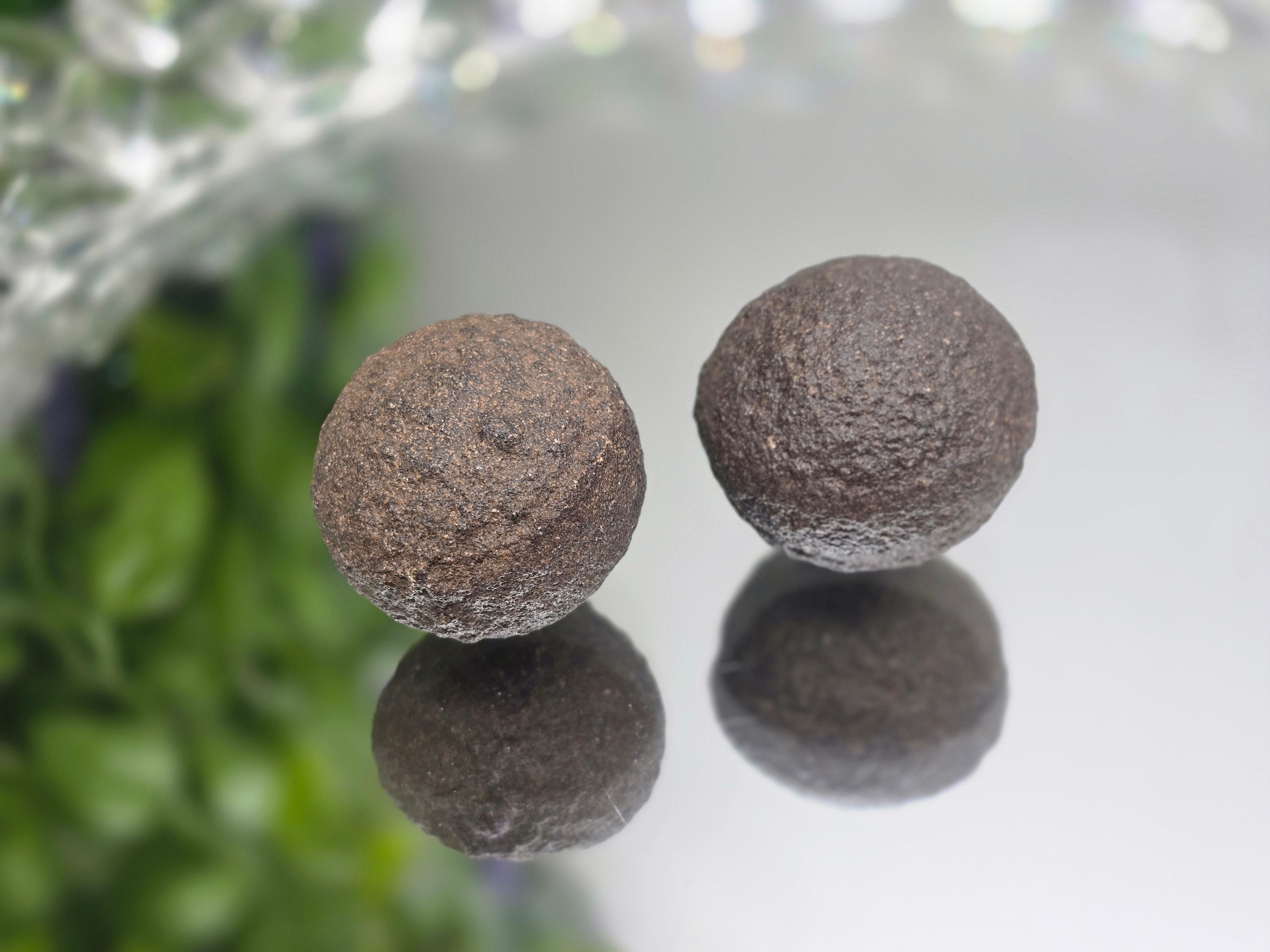 Mocqui Balls / Shamanic Star Pair (Utah, USA) 35mm – Sacred Grounding & Earth Wisdom Crystal Wellness