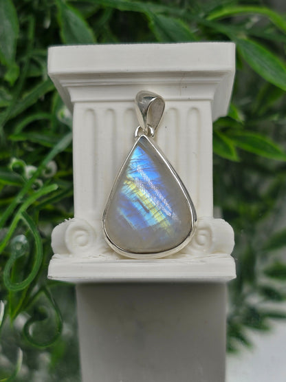 Premium Blue Fire Moonstone Pendant — Stone of Intuition, Emotional Balance & New Beginnings Crystal Wellness