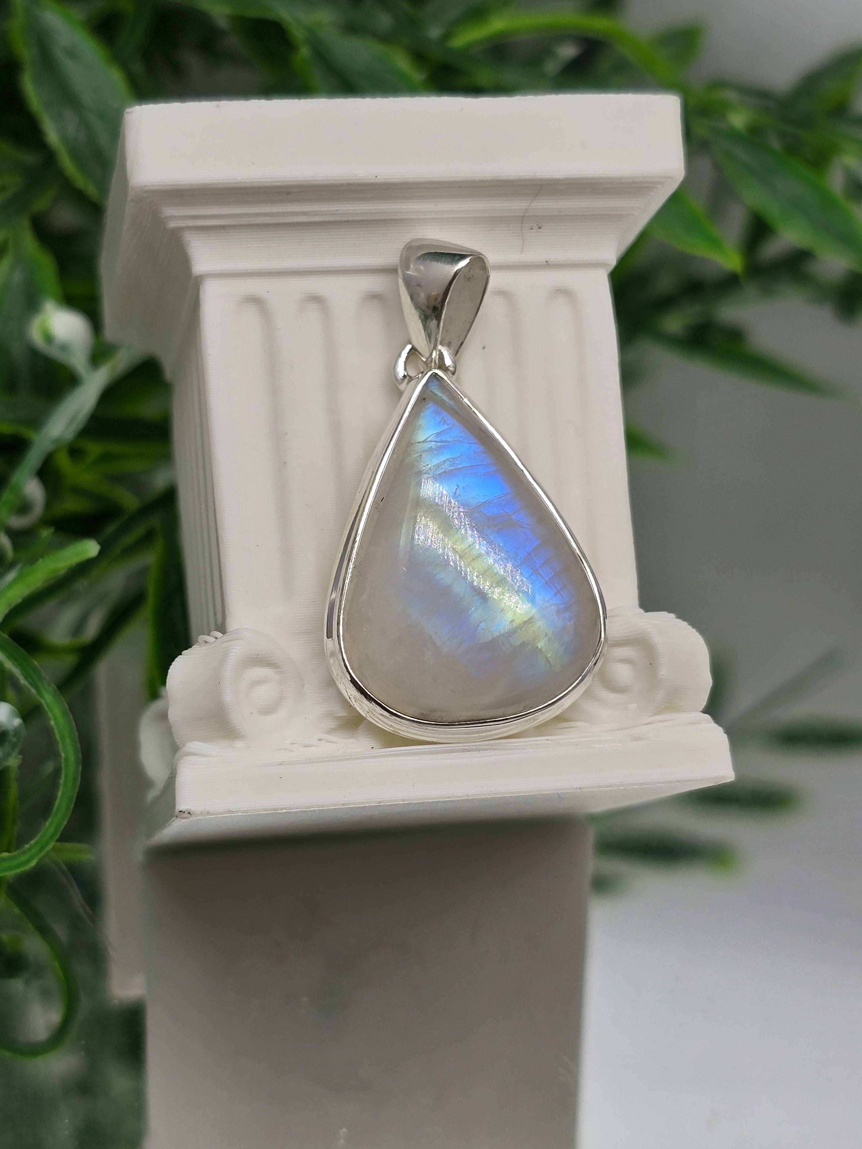Premium Blue Fire Moonstone Pendant — Stone of Intuition, Emotional Balance & New Beginnings Crystal Wellness