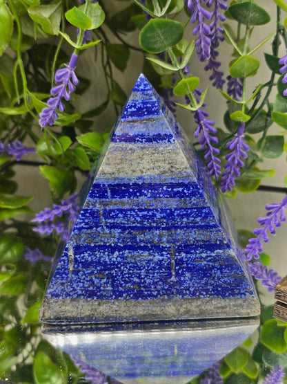 Lapis Lazuli Pyramid – Stone of Wisdom, Truth & Spiritual Insight | 1.3kg Crystal Wellness