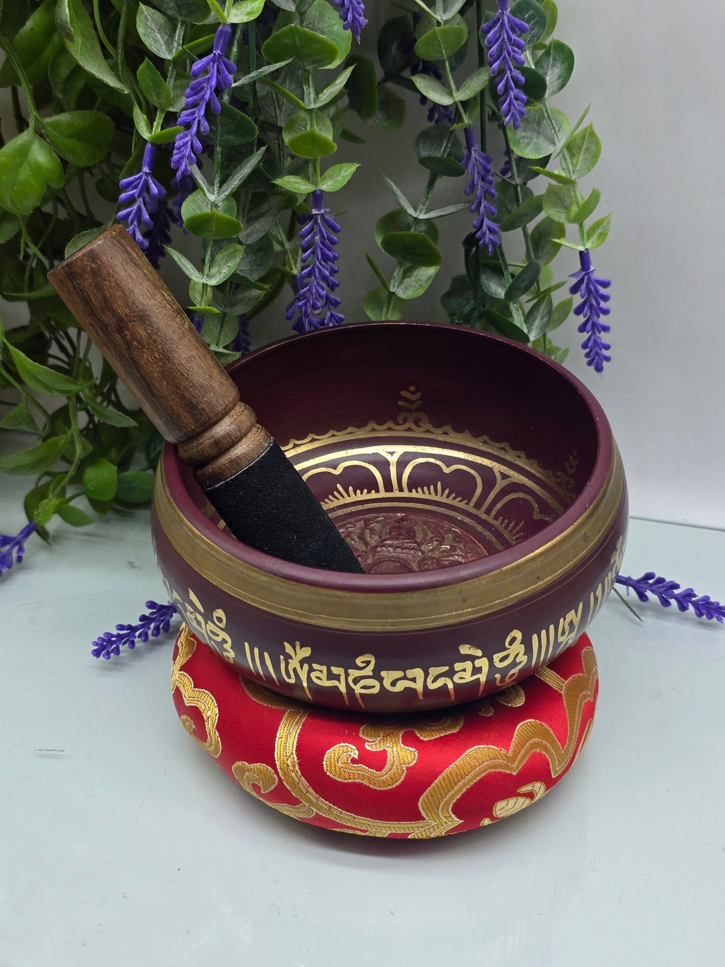 Tibetan Singing Bowl — 5 Inch | B Note | Five Buddhas | Crown Chakra
“Five Wisdom Buddhas — Bowl of Higher Consciousness” Crystal Wellness