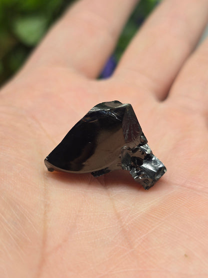 Elite Noble Shungite – Natural Raw Stones | Karelia, Russia Crystal Wellness