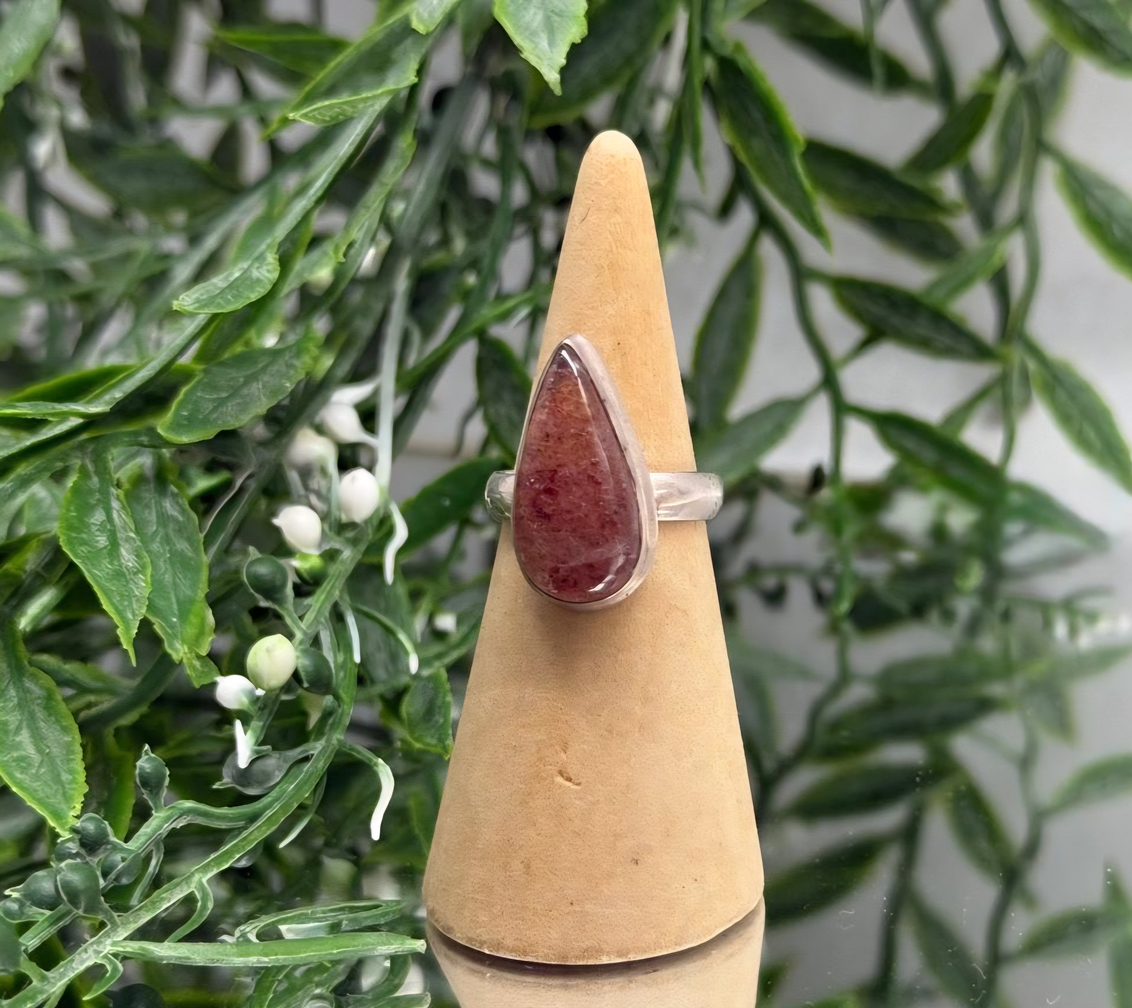 Strawberry Quartz Teardrop Ring – 925 Sterling Silver (Size 7) Crystal Wellness