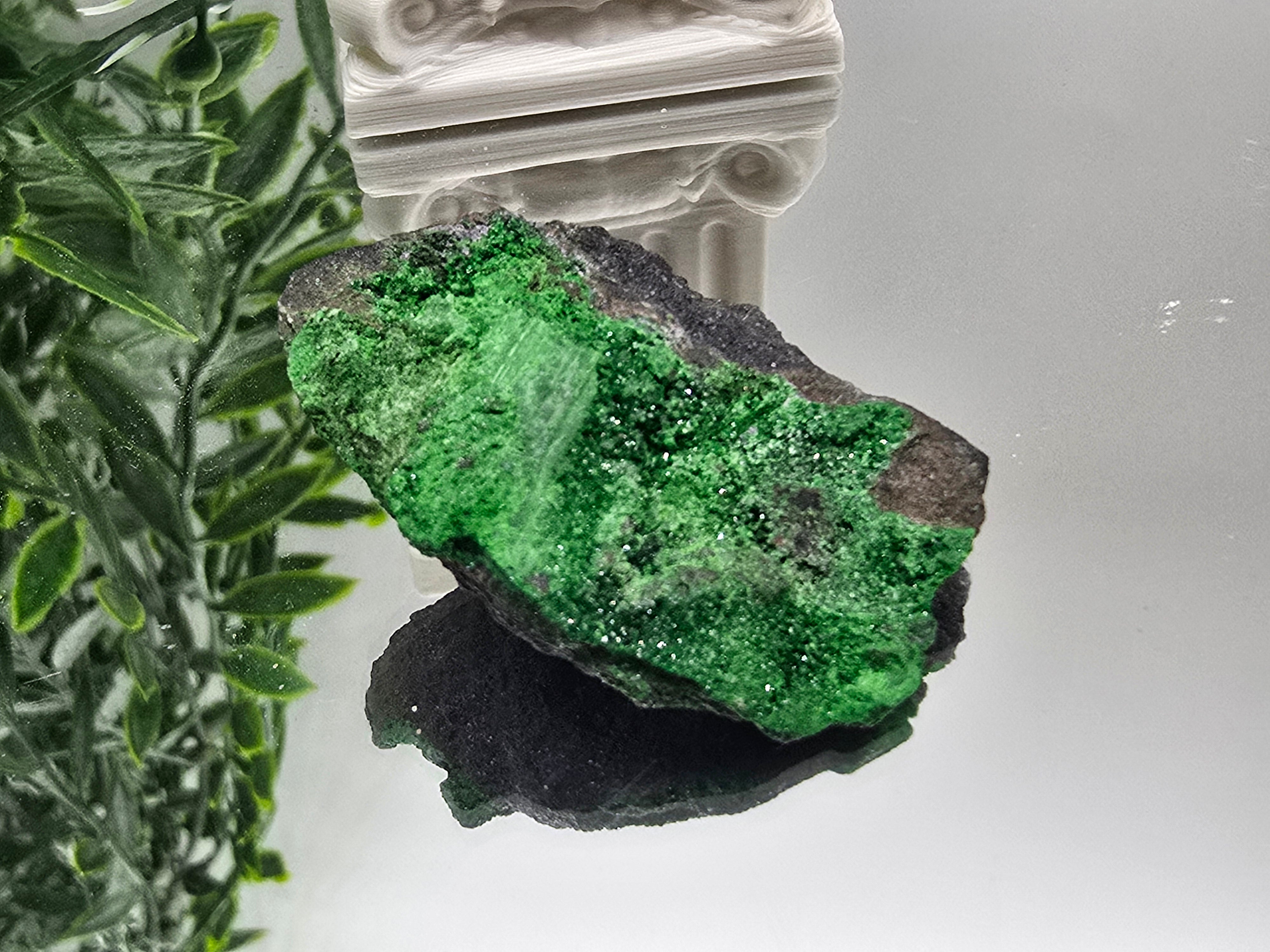 Uvarovite Rare AAA 41 × 26 × 15 mm (Stone of Abundant Heart & Prosperity) Crystal Wellness