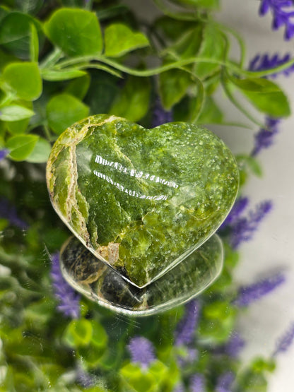 Tremolite Heart – Stone of Healing, Renewal & Heart Chakra Crystal Wellness