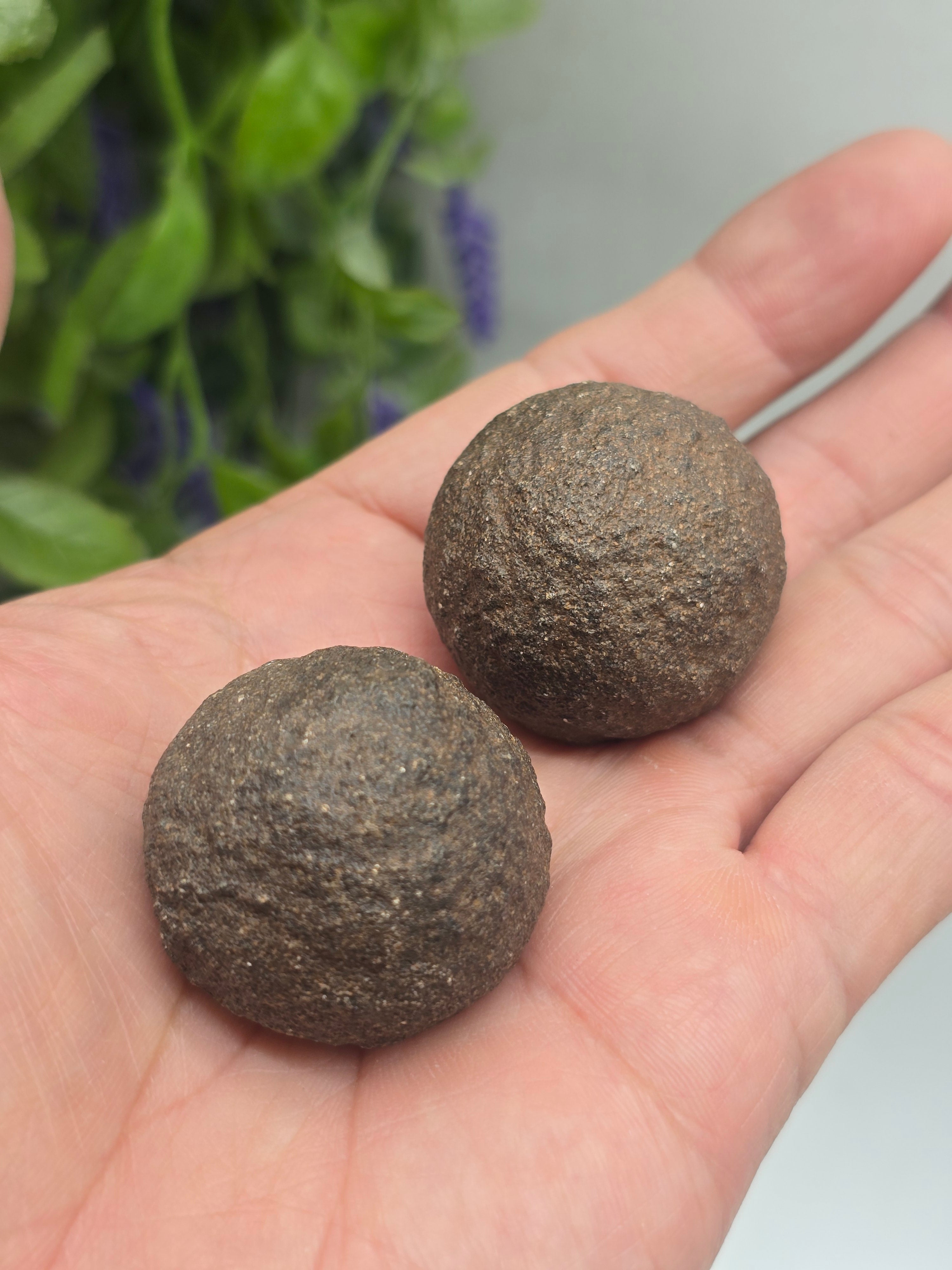 Mocqui Balls / Shamanic Star Pair (Utah, USA) 35mm – Sacred Grounding & Earth Wisdom Crystal Wellness