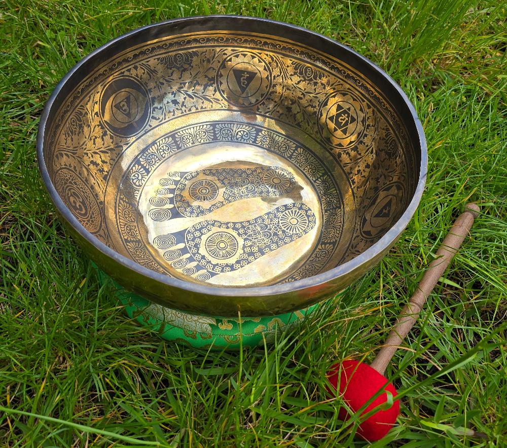 Extra Large Singing Bowl With Buddha Foot And Om Symbol Design Handcrafted With Thick Material And High Quality 40cm Crystal Wellness