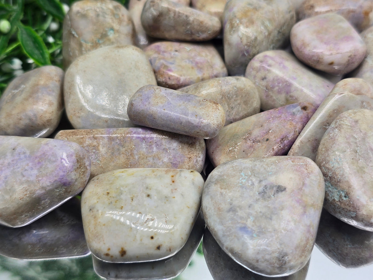 Tumbled Hackmanite π Hackmanite Tumbled β Stone of Transformation, Self-Discovery & Inner ...