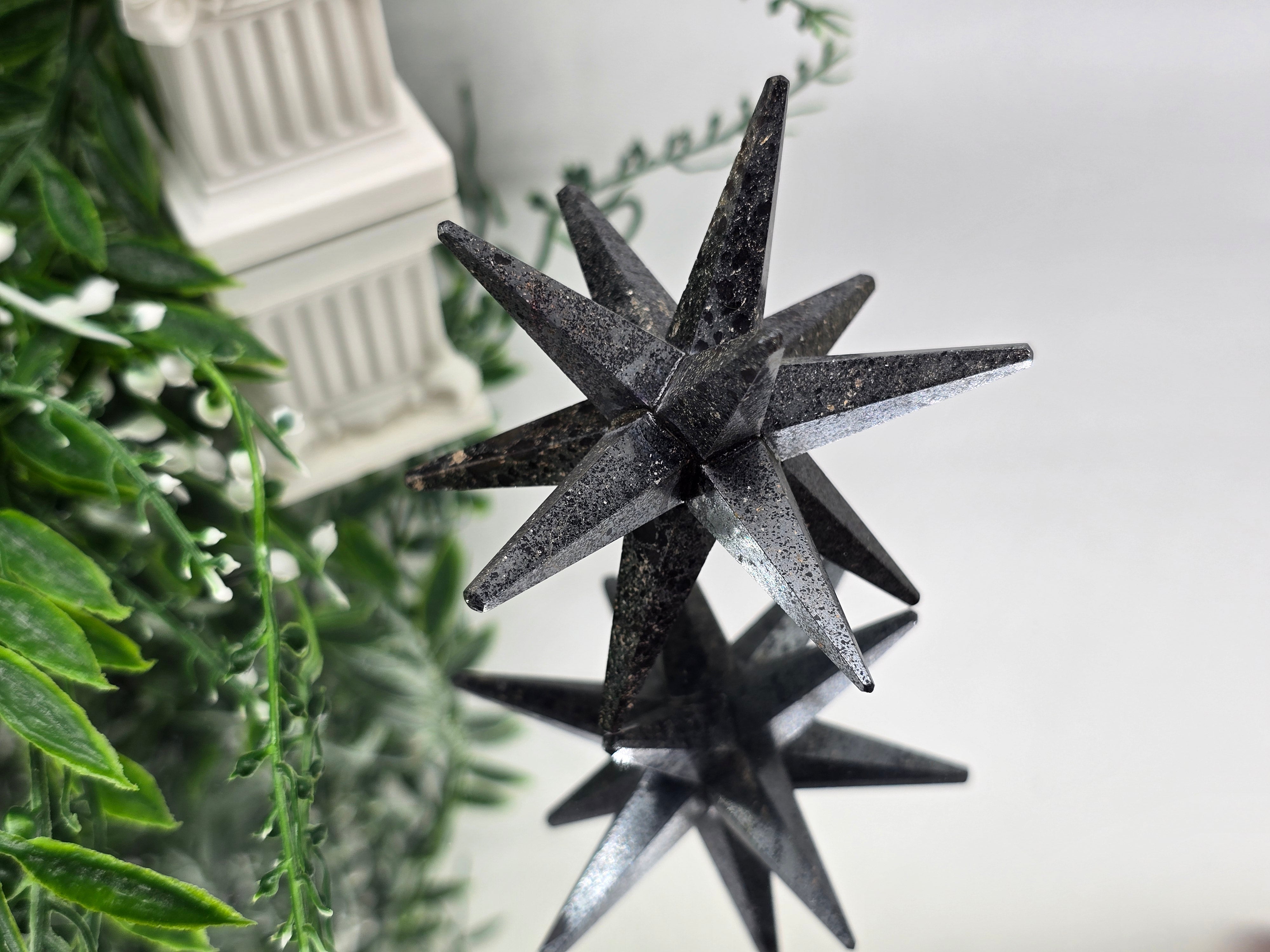 Hematite Merkabah 12-Point Star – Protective Sacred Geometry Carving for Grounding & Energy Balance Crystal Wellness