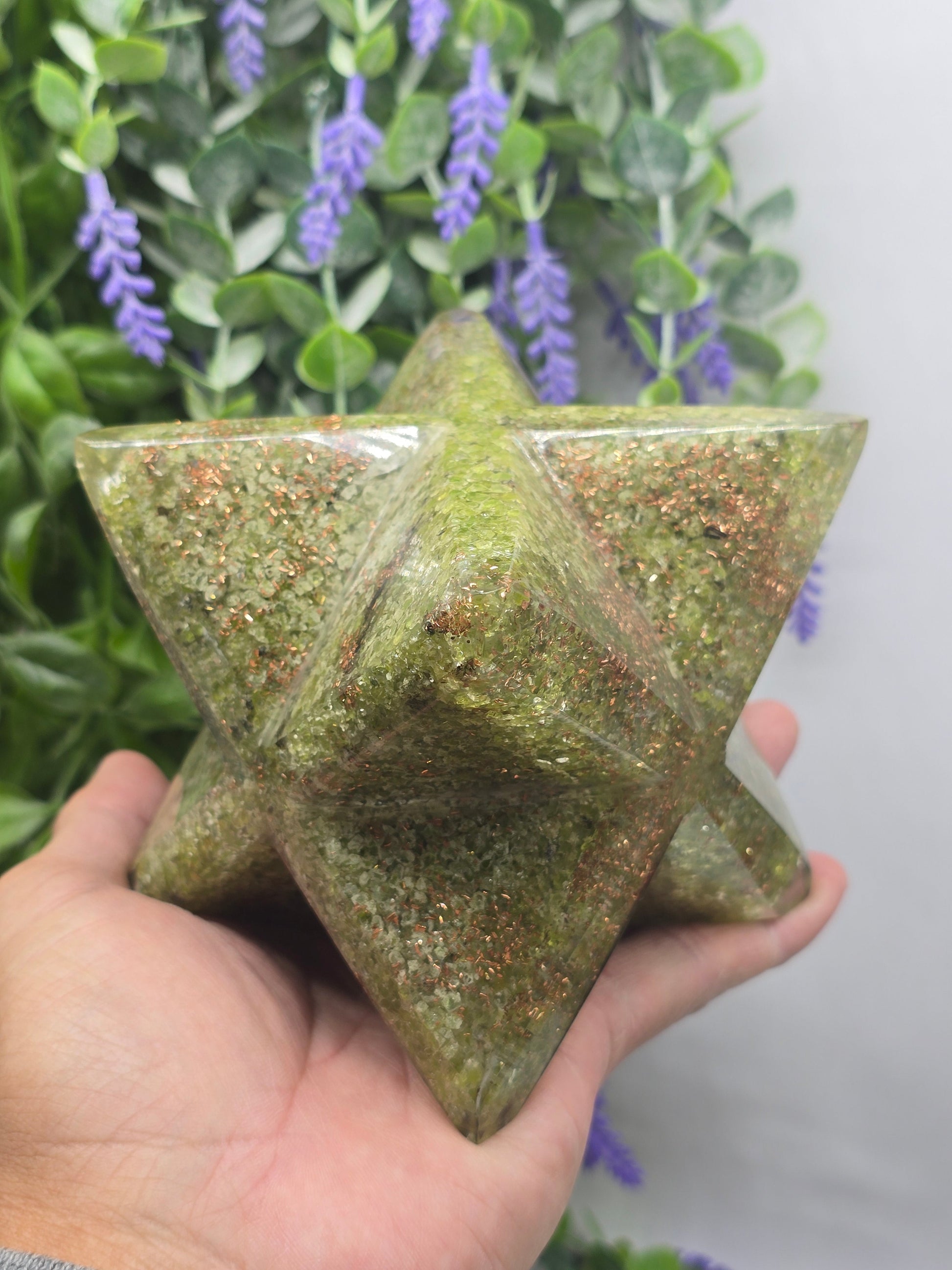 Premium Peridot Merkaba Orgonite — Stone of Renewal, Abundance & Energetic Alignment 1.4kg | 14 × 14cm Crystal Wellness