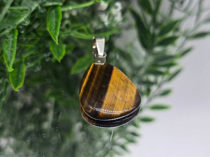 Tiger’s Eye 925 Sterling Silver Teardrop Pendant – Stone of Courage & Protection Crystal Wellness