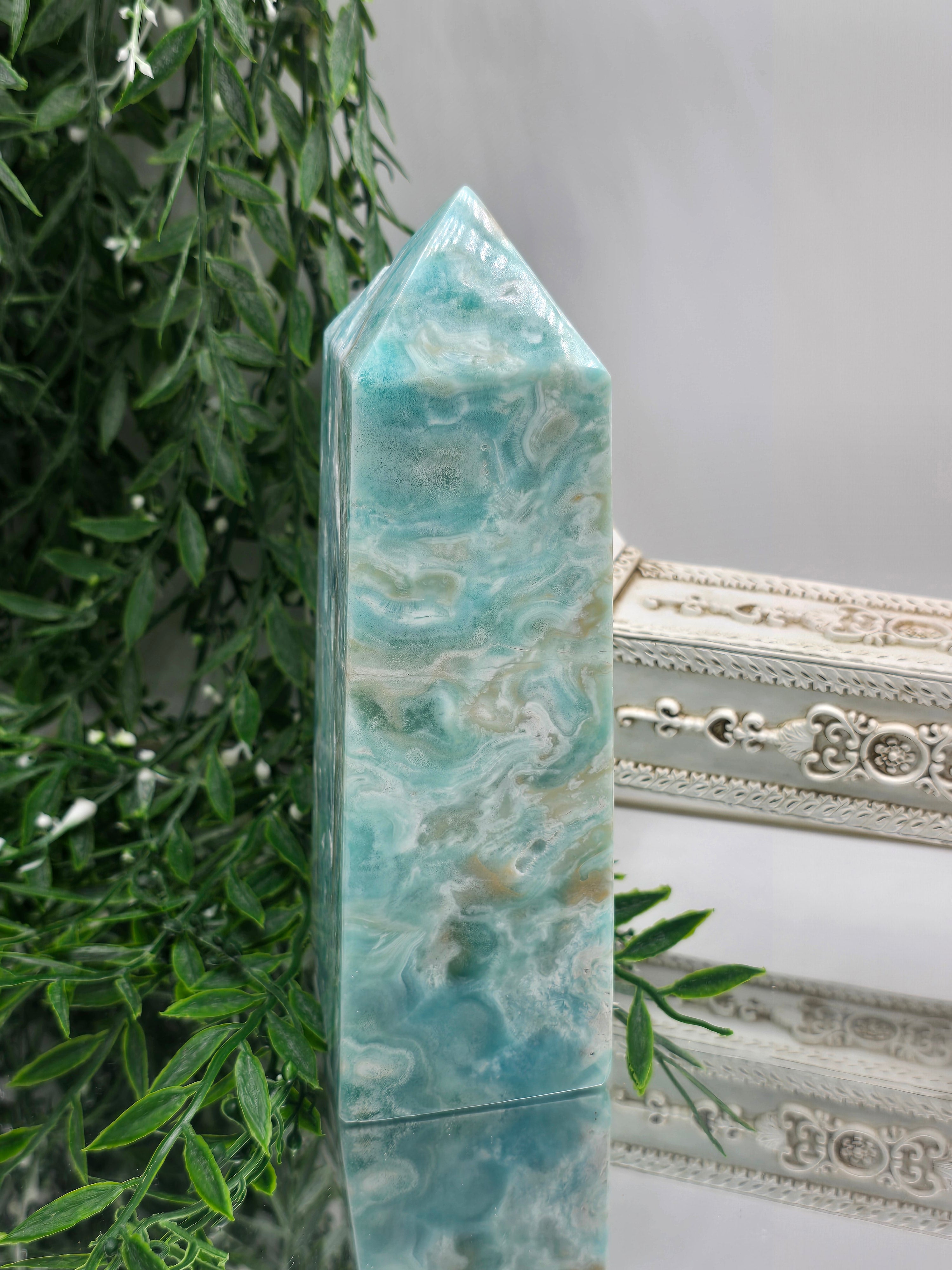 Caribbean Blue Calcite Point 19x6.5cm (Stone of Tranquil Clarity & Emotional Renewal) Crystal Wellness