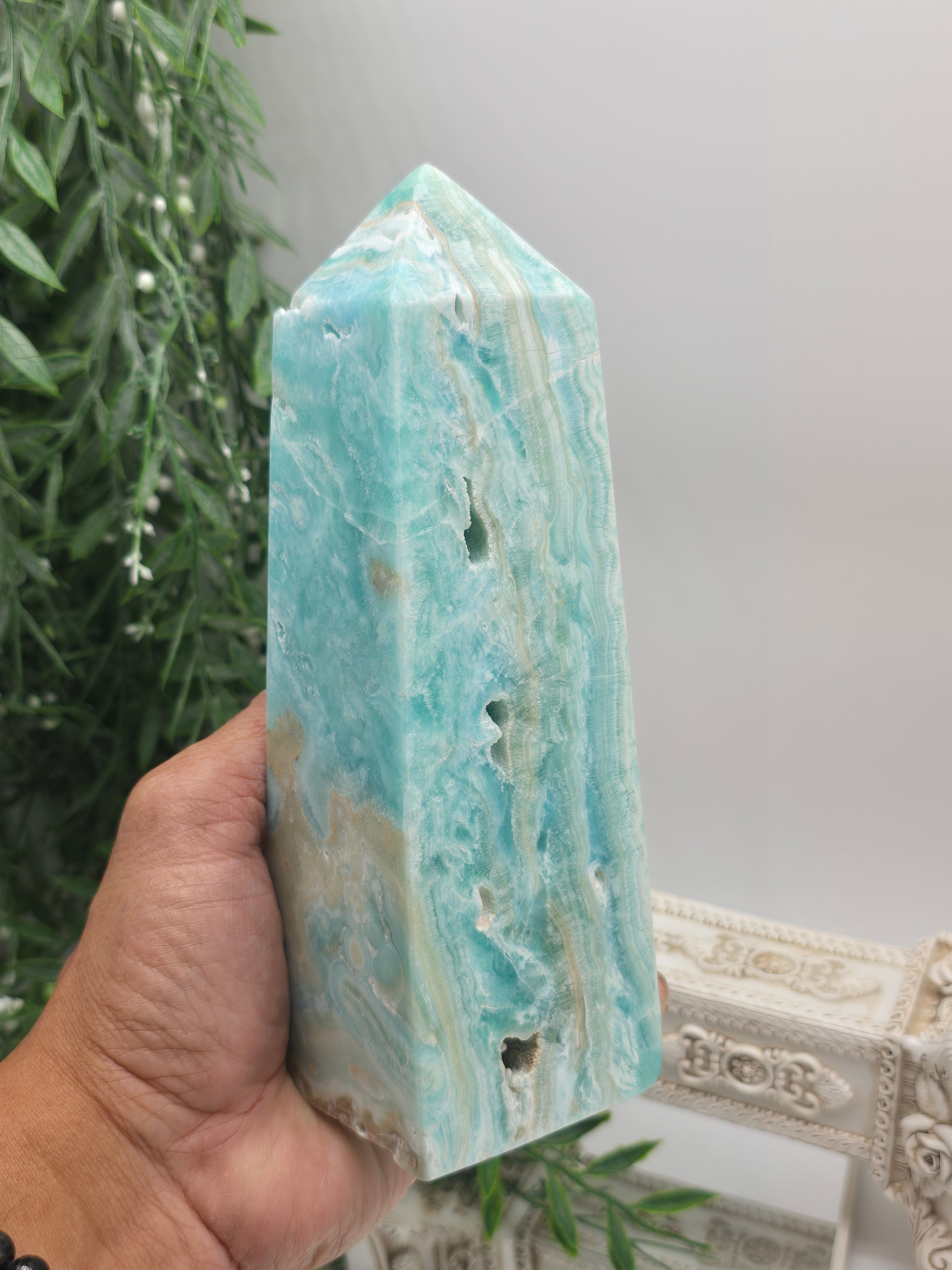Caribbean Blue Calcite Point 19x6.5cm (Stone of Tranquil Clarity & Emotional Renewal) Crystal Wellness
