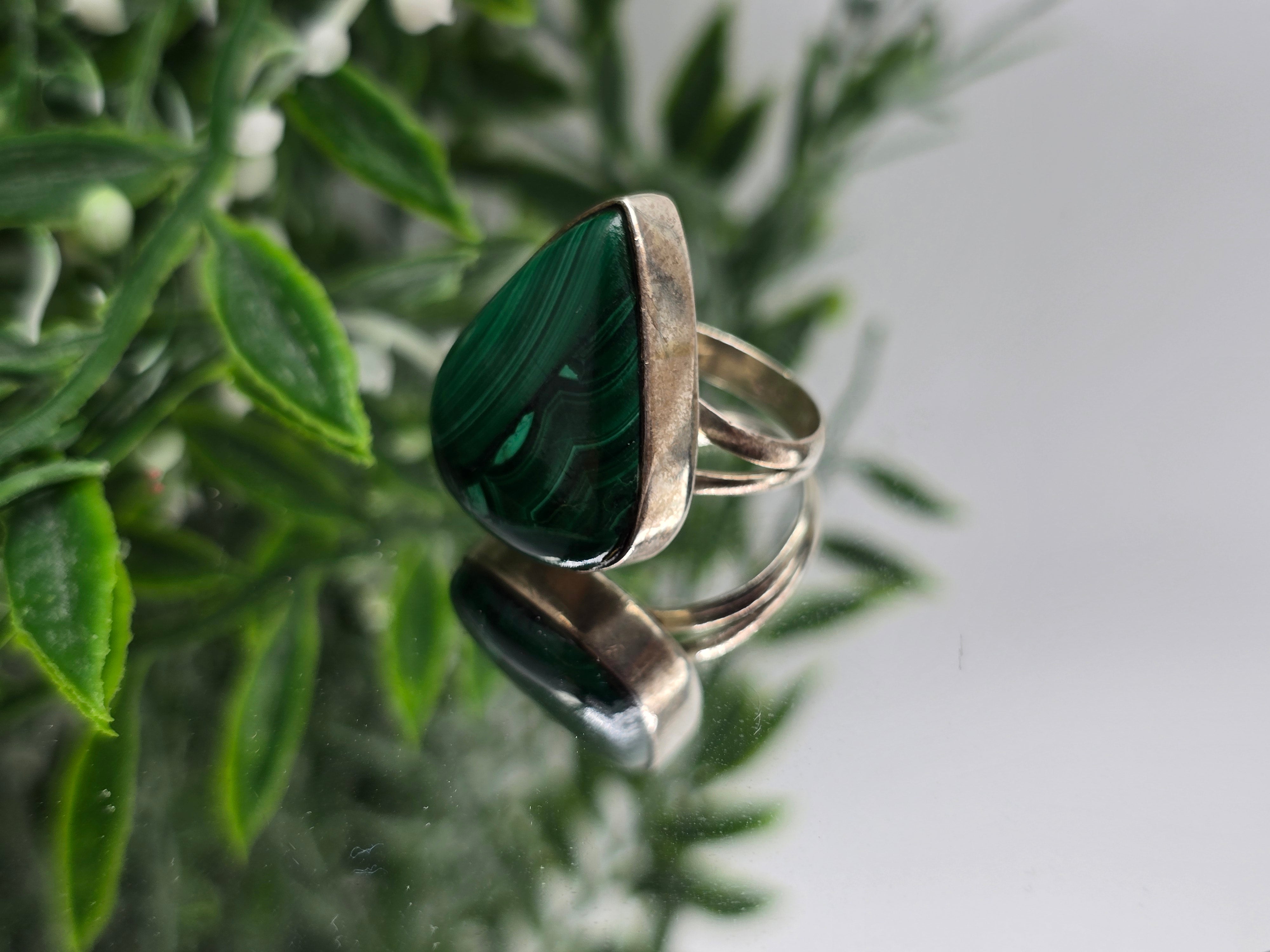 ✨ Malachite 925 Sterling Silver Ring – Size 8 ✨ Crystal Wellness