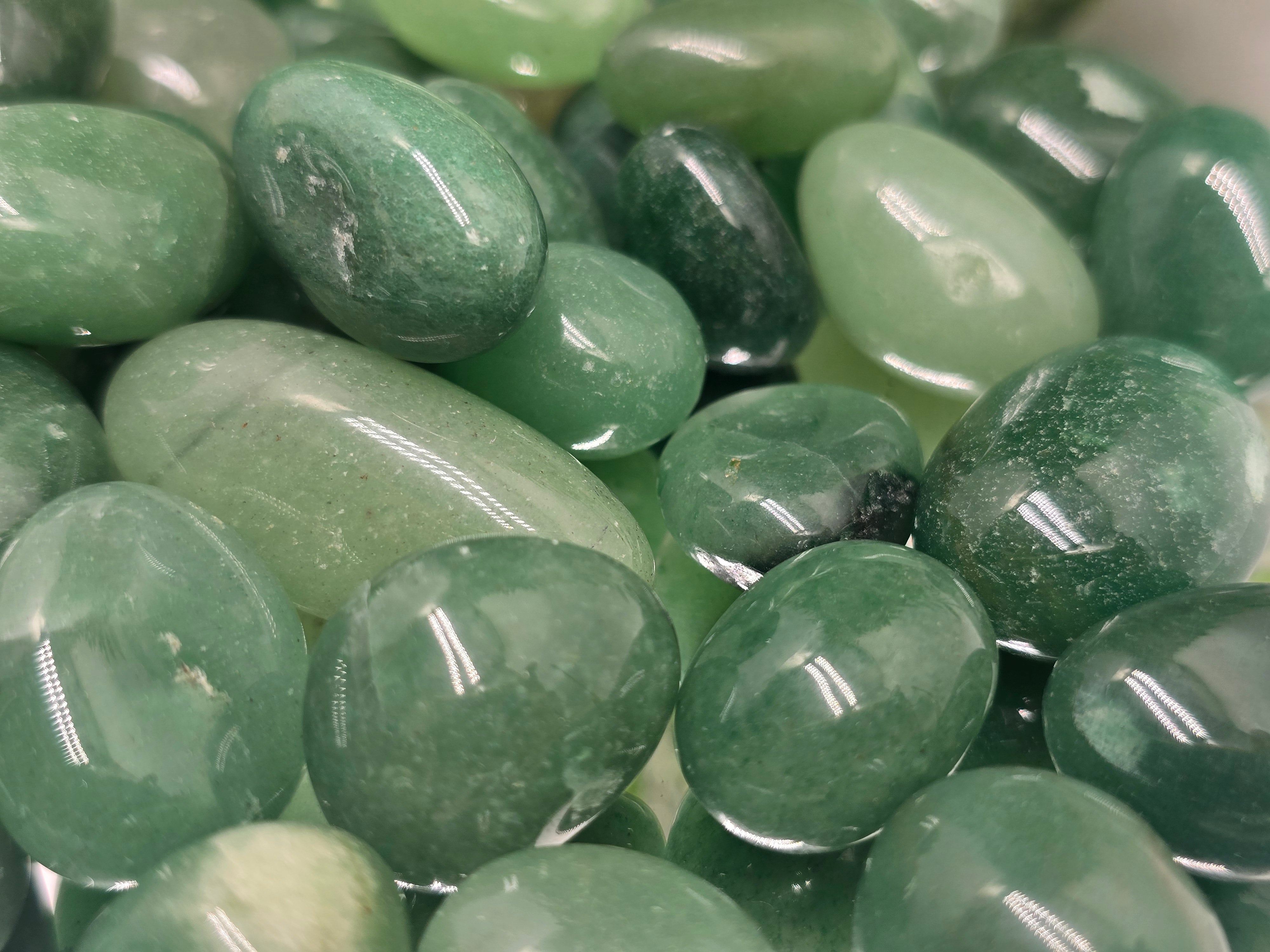 💚 Green Aventurine Tumbled Stone – Stone of Luck, Success & Prosperity Crystal Wellness