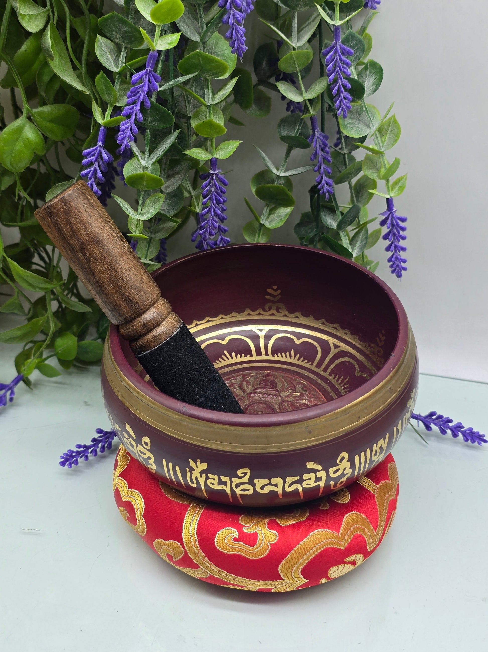 Tibetan Singing Bowl — 5 Inch | B Note | Five Buddhas | Crown Chakra
“Five Wisdom Buddhas — Bowl of Higher Consciousness” Crystal Wellness