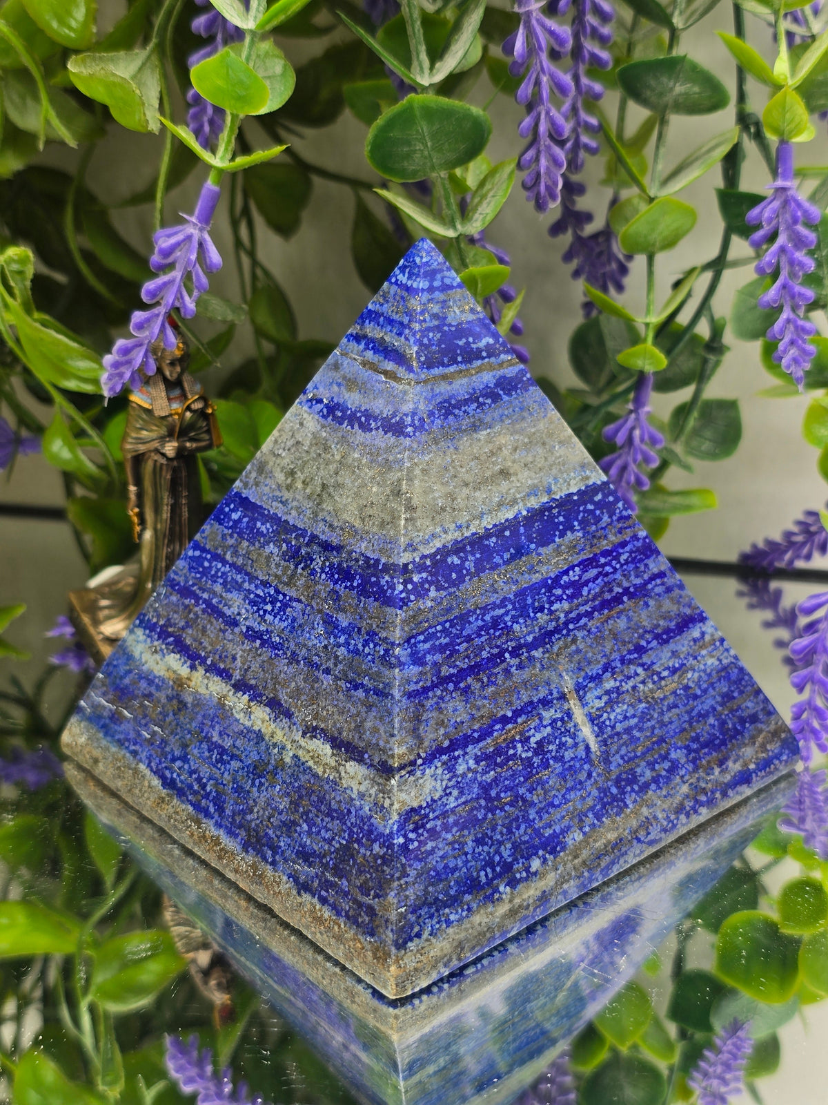 Lapis Lazuli Pyramid – Stone of Wisdom, Truth & Spiritual Insight | 1.3kg Crystal Wellness