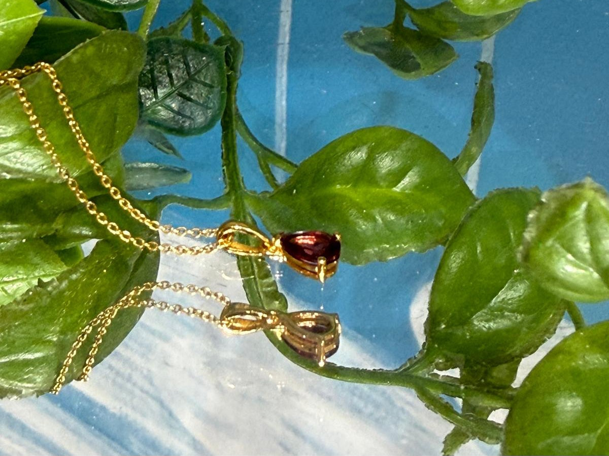 Ember of Passion – Garnet Teardrop Necklace in 18ct Gold Vermeil Crystal Wellness