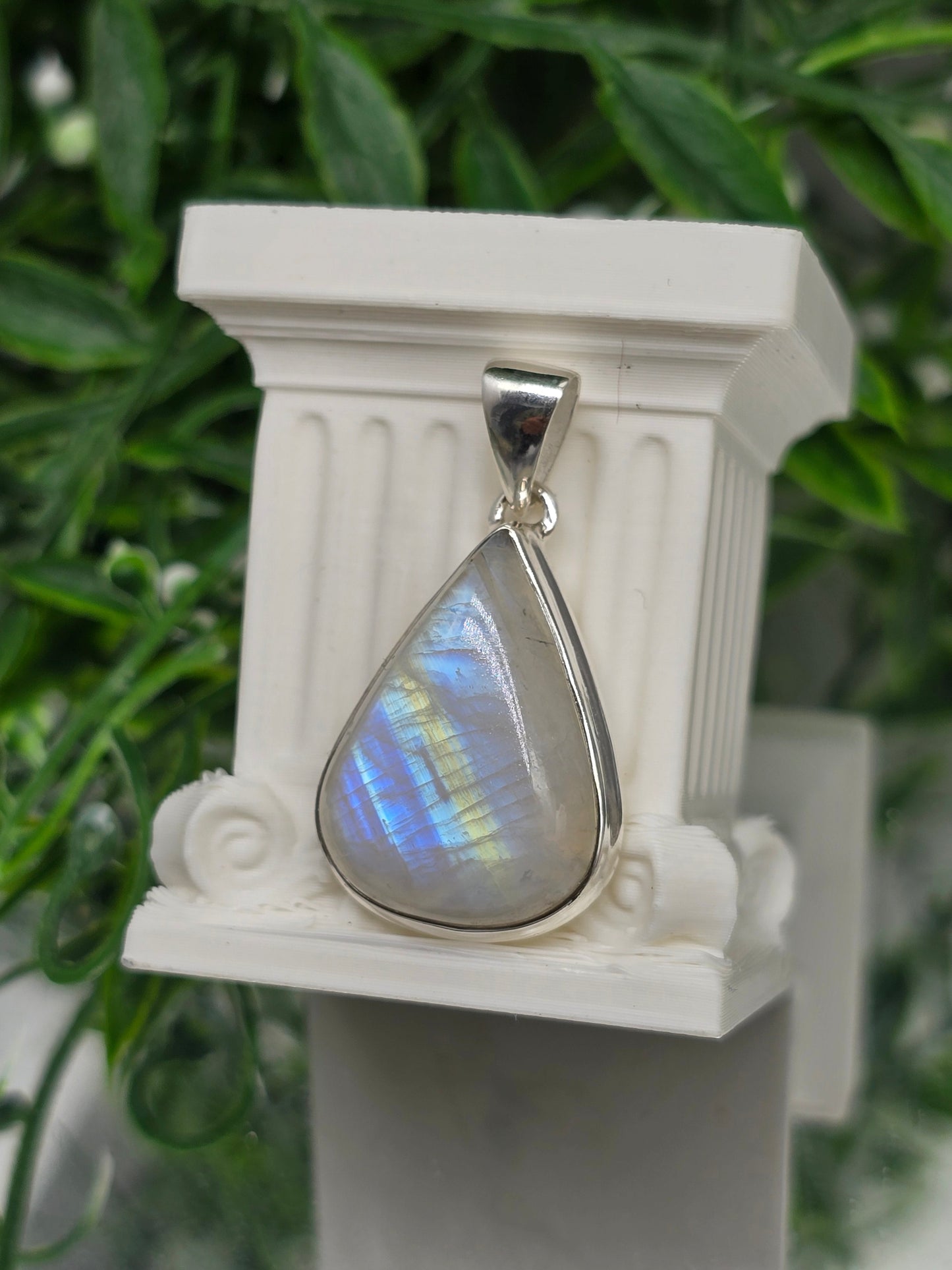 Premium Blue Fire Moonstone Pendant — Stone of Intuition, Emotional Balance & New Beginnings Crystal Wellness