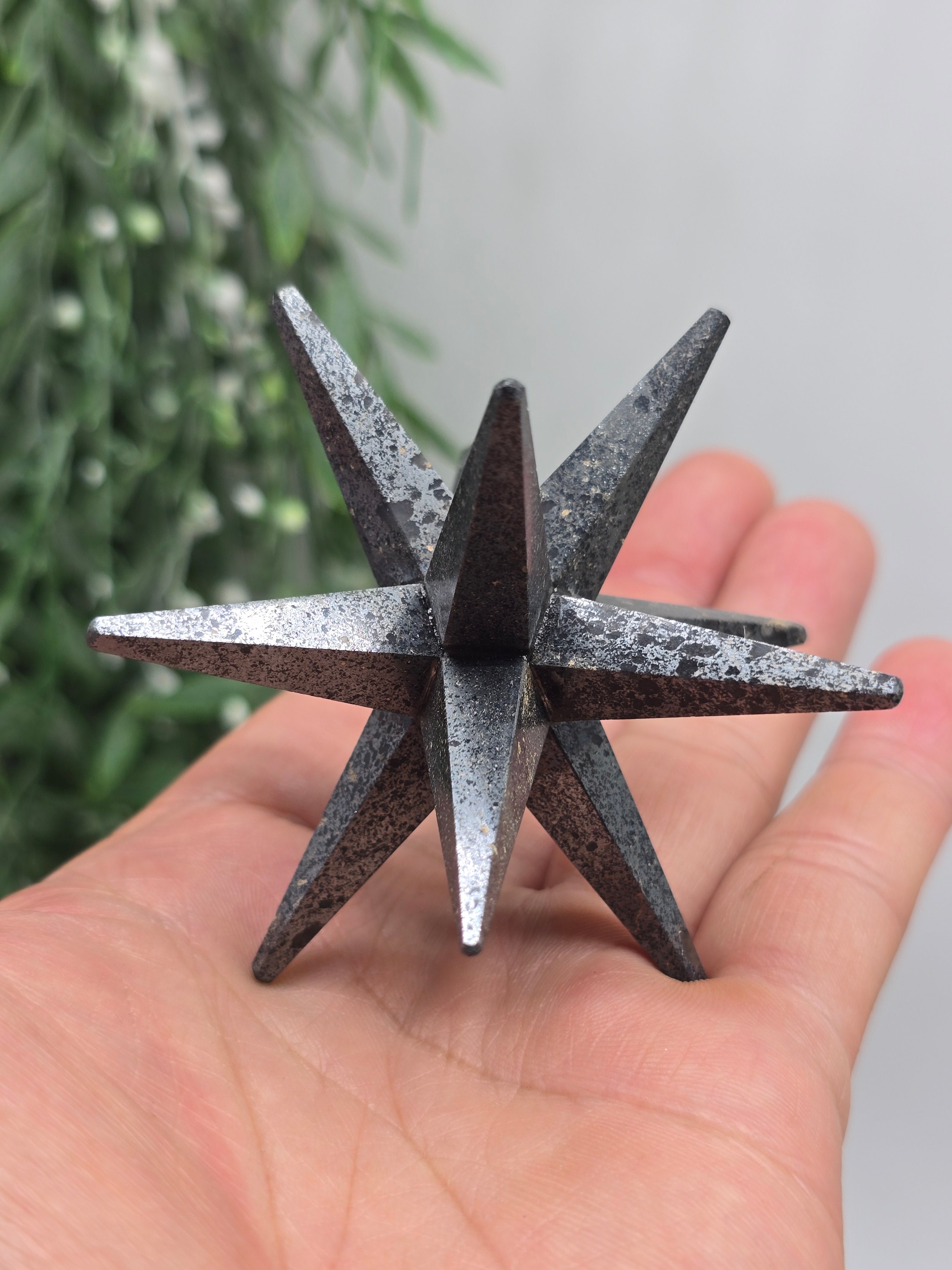 Hematite Merkabah 12-Point Star – Protective Sacred Geometry Carving for Grounding & Energy Balance Crystal Wellness