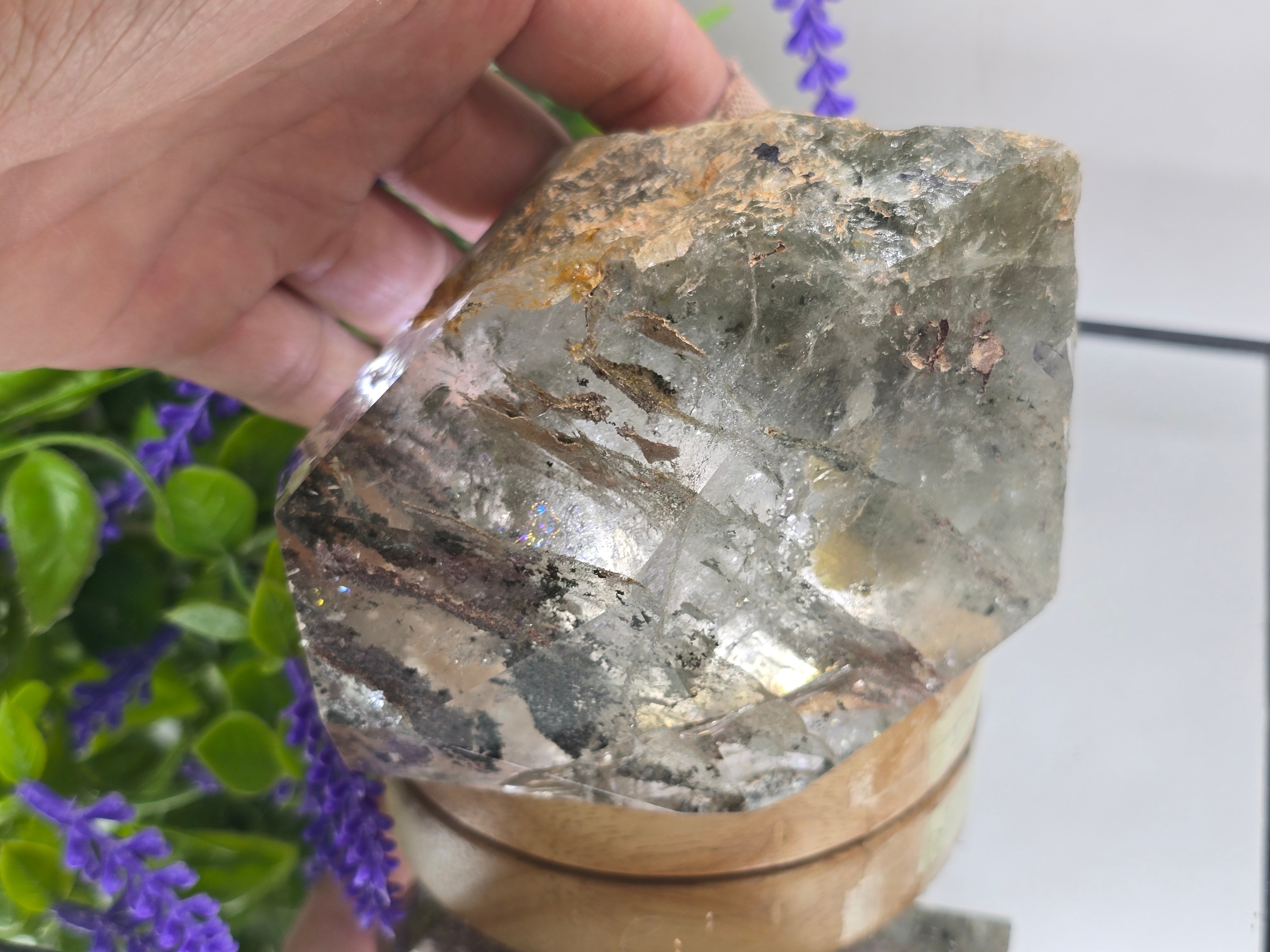 BLACK AND GREEN PHANTOM QUARTZ – “Protection & Renewal” – 12×5×3 cm Crystal Wellness