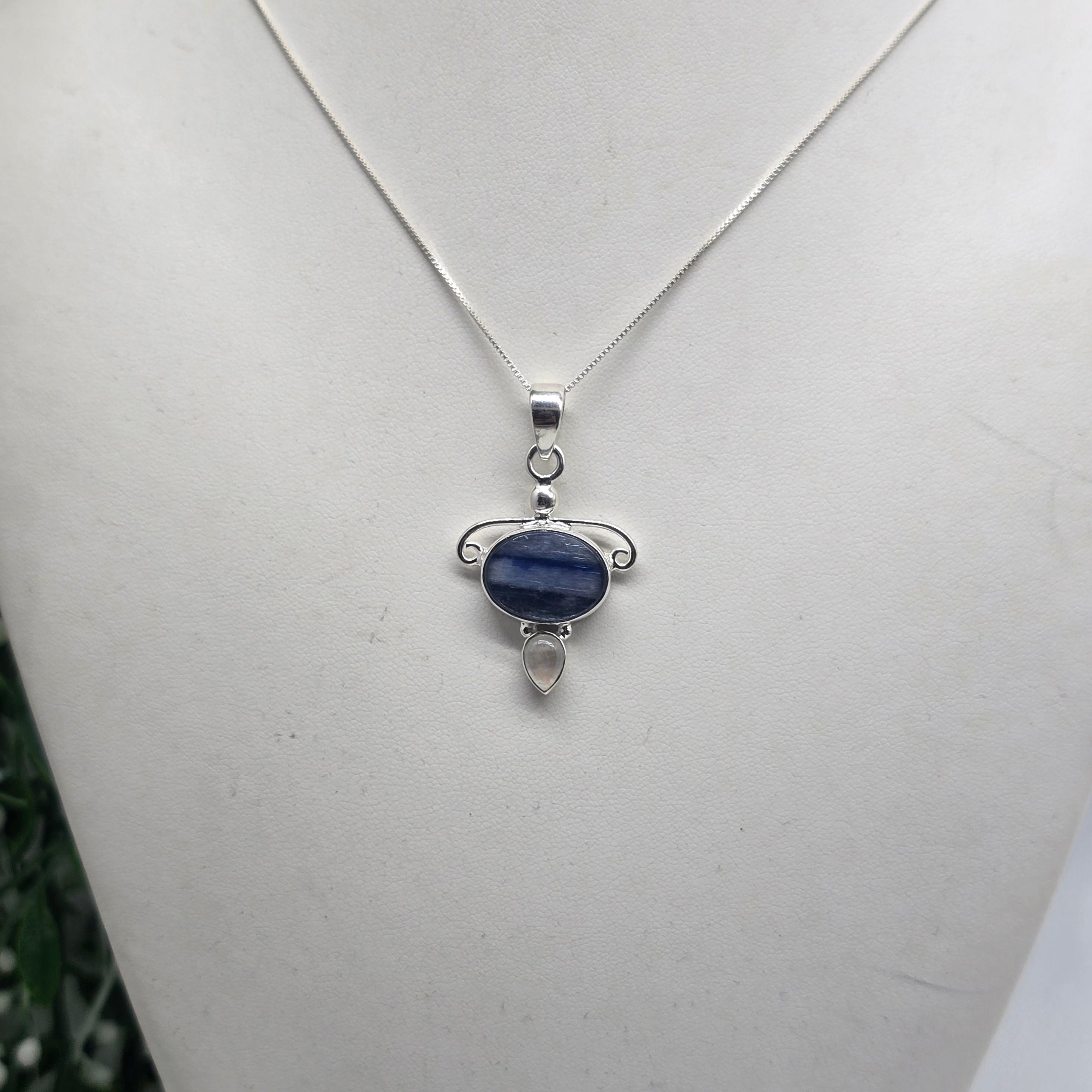 Blue Kyanite & Moonstone 925 Sterling Silver Pendant – Spiritual Alignment & Intuitive Awakening (Silver chain included) Crystal Wellness