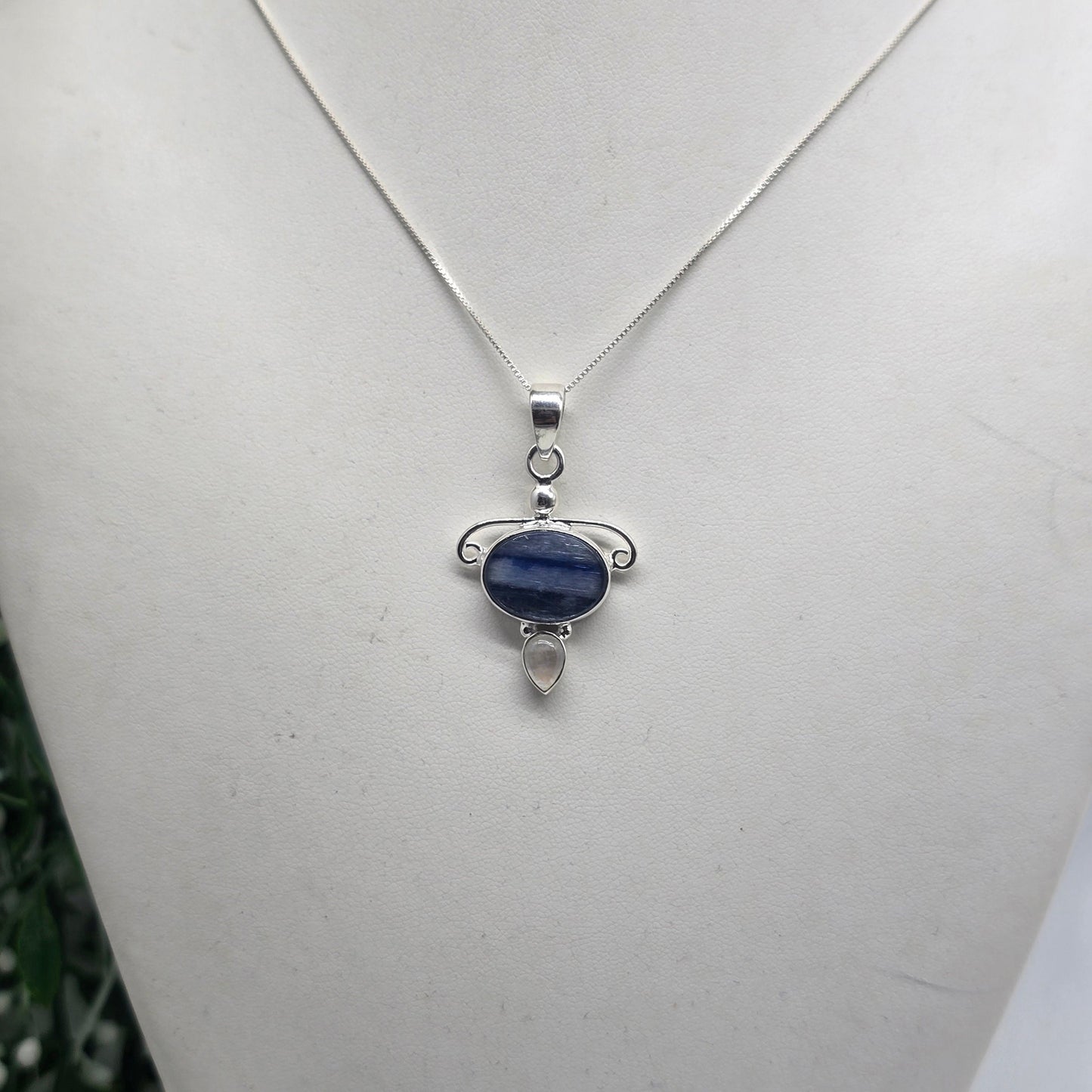 Blue Kyanite & Moonstone 925 Sterling Silver Pendant – Spiritual Alignment & Intuitive Awakening (Silver chain included) Crystal Wellness