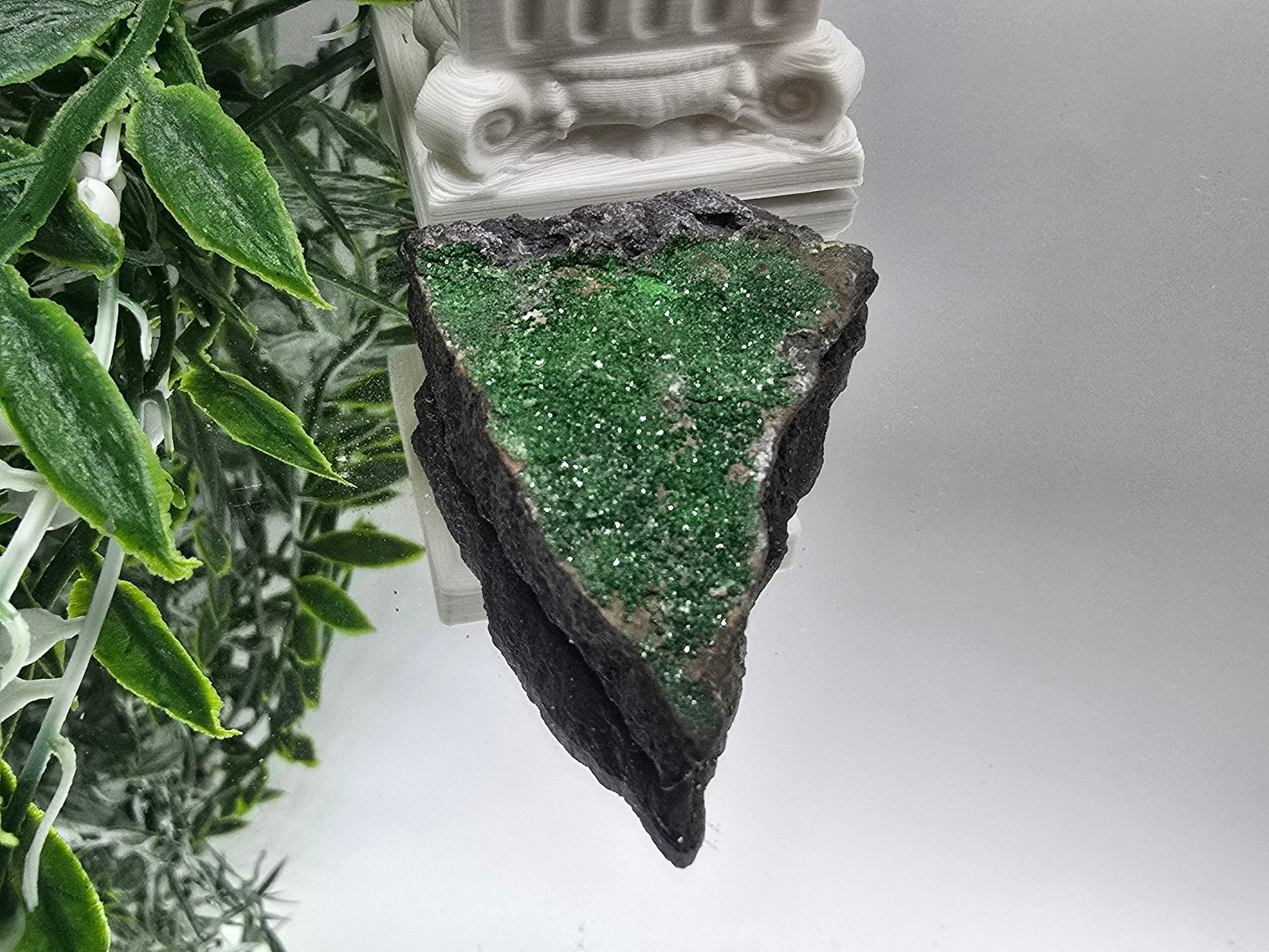 Uvarovite Raw AAA 55 × 35 × 11 mm (Stone of Abundant Heart & Prosperity) Crystal Wellness
