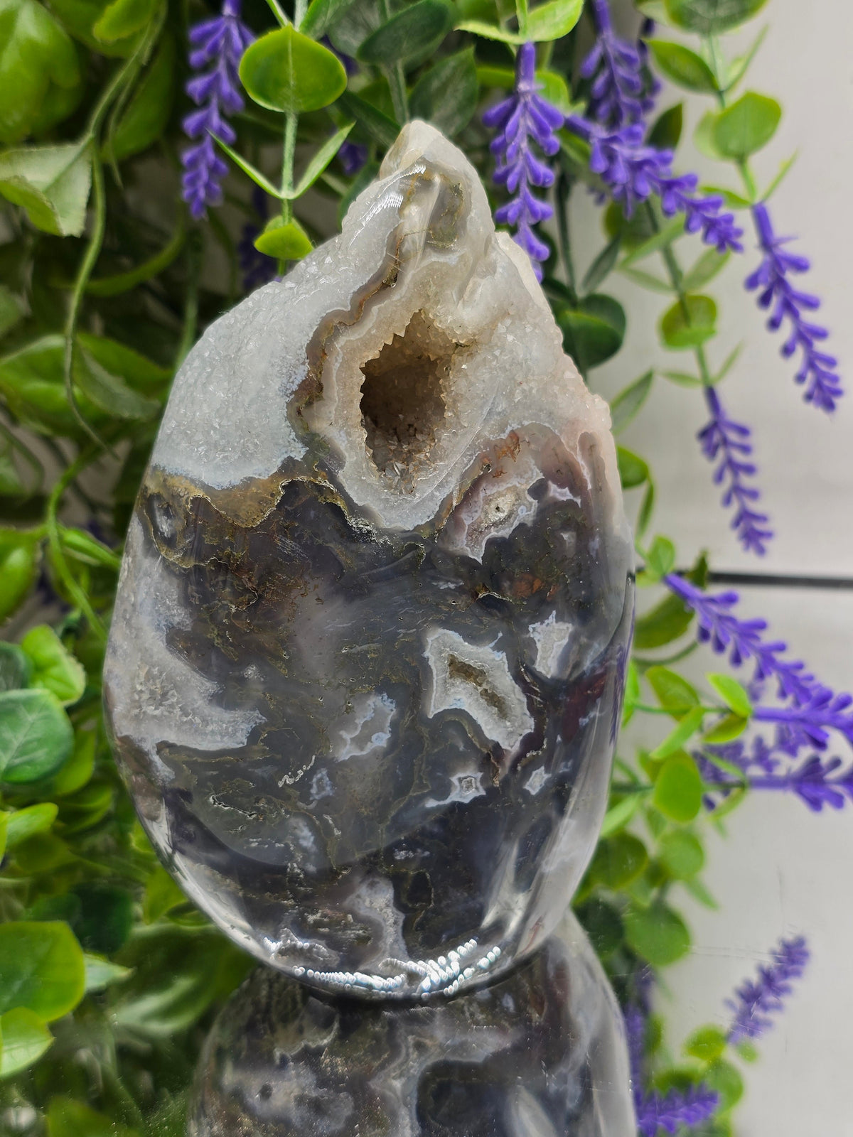 Moss Agate — Stone of Growth, Renewal & New Beginnings
945g | 14 × 9 × 5cm Crystal Wellness
