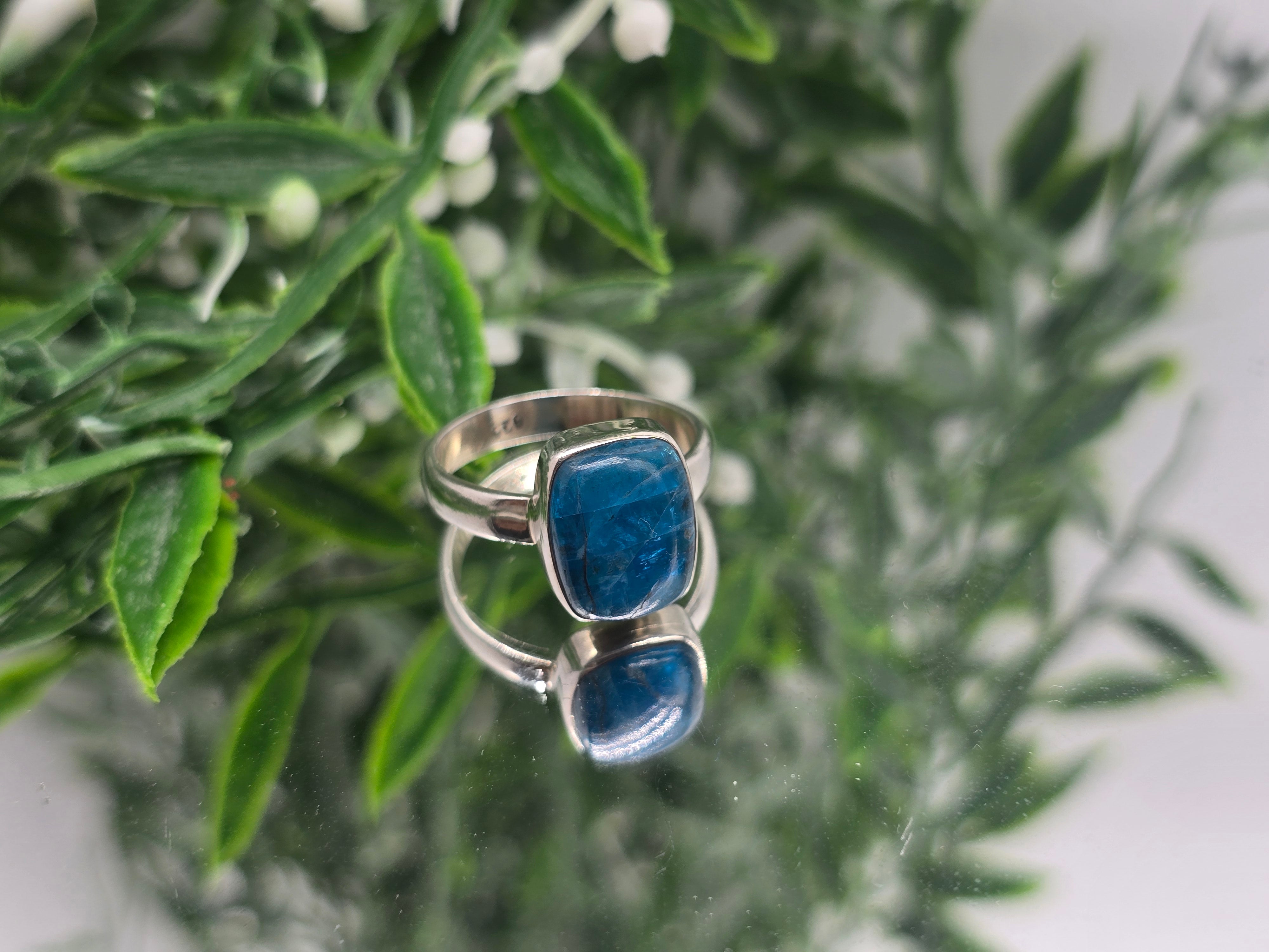 Neon Apatite Sterling Silver Ring – Size 9 Crystal Wellness