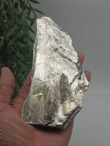 Mystical Brazilian Mica Crystal – 16x8x5cm | 327g Crystal Wellness