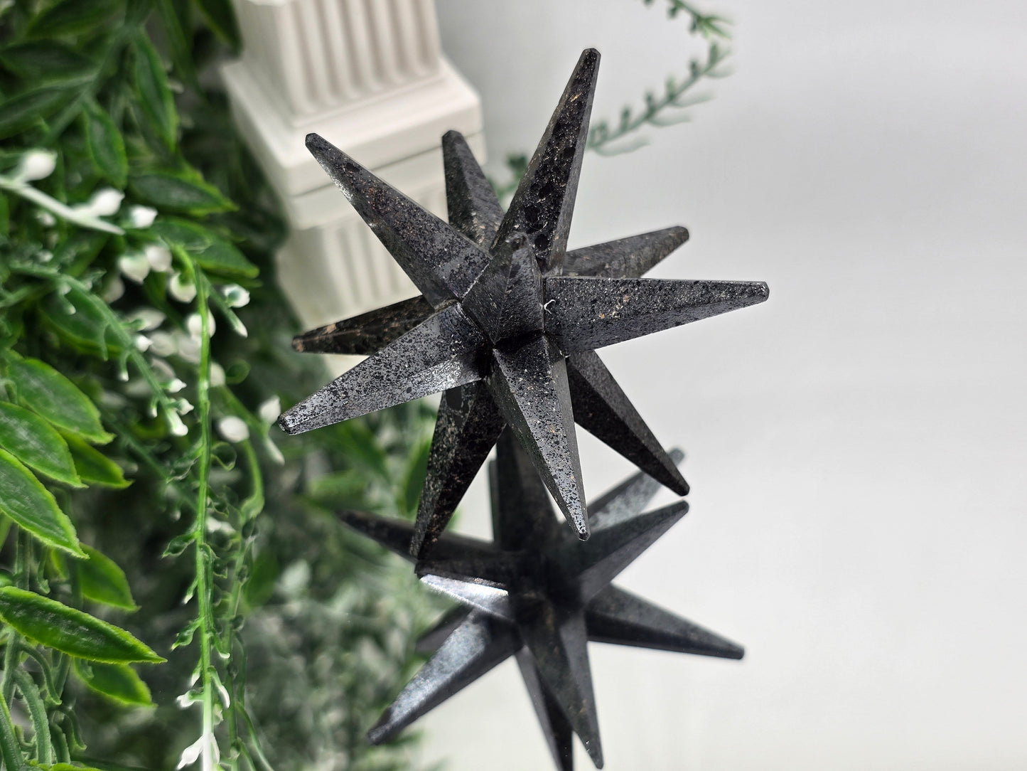 Hematite Merkabah 12-Point Star – Protective Sacred Geometry Carving for Grounding & Energy Balance Crystal Wellness