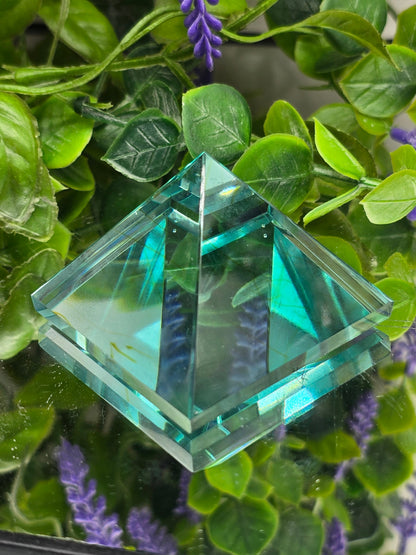 Blue Obsidian Pyramid – 5cm |Calm, Clarity & Inner Vision Crystal Wellness
