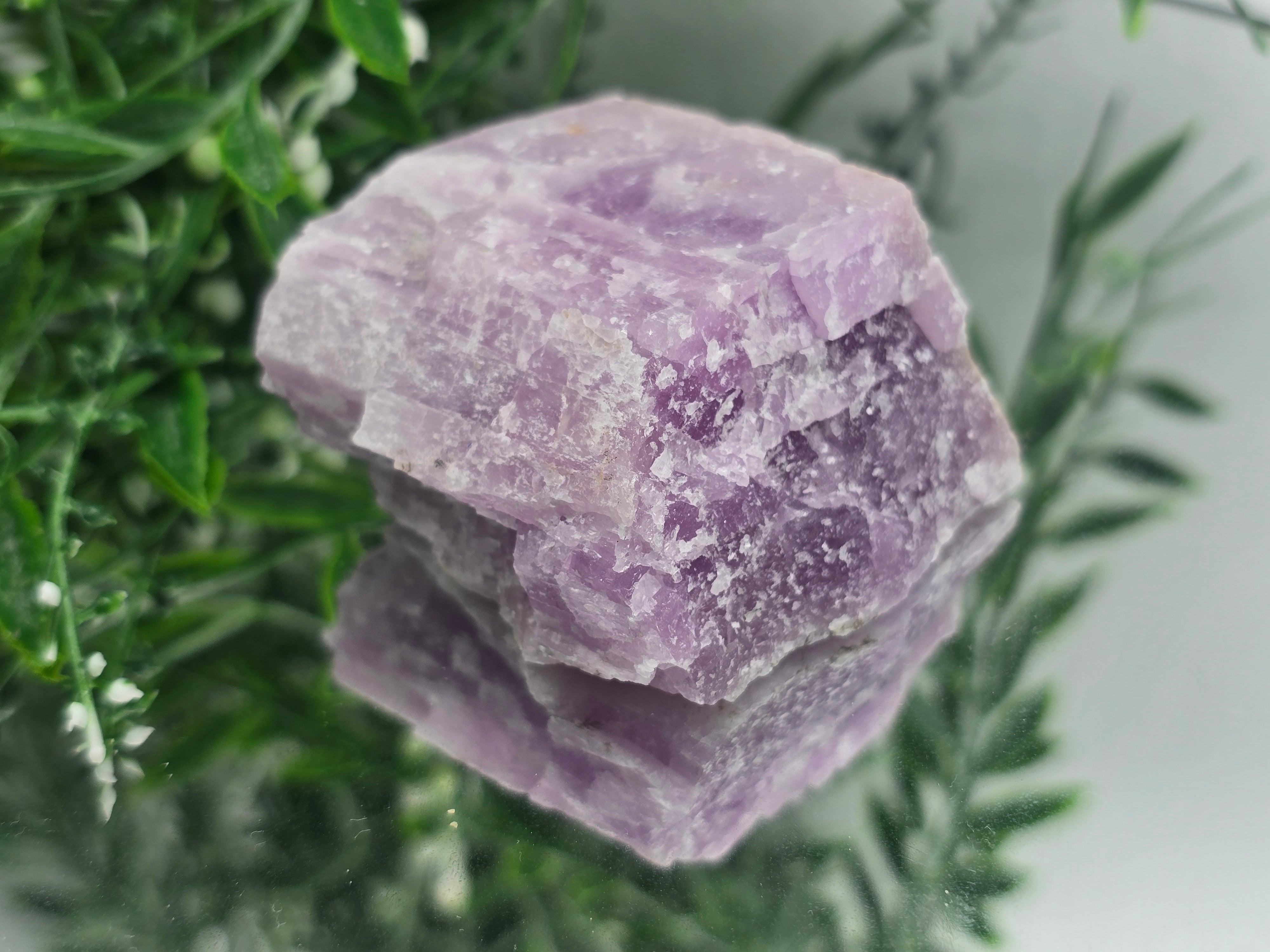 💗 Kunzite Raw – Stone of Divine Love, Calm & Emotional Healing Crystal Wellness