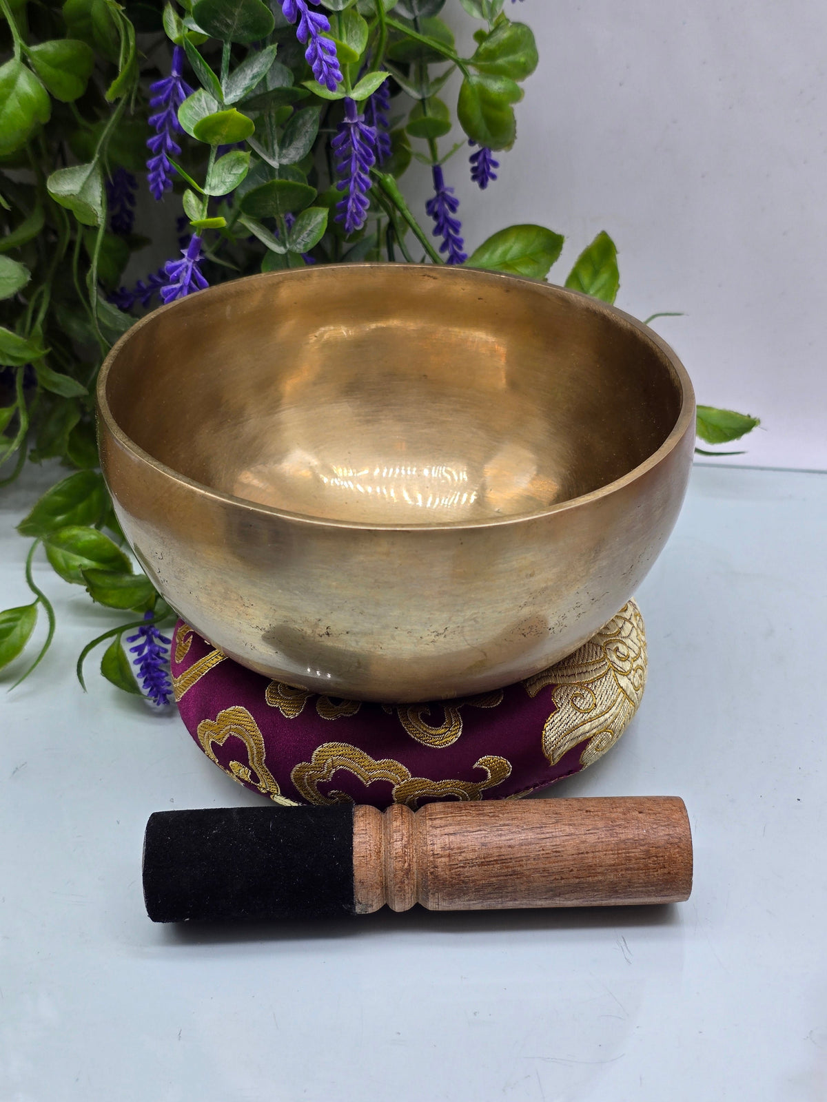 Premium Handmade Singing Bowl | peaceful, Balanced & Healing Vibration – 6 Inch (15 × 8 cm) Crystal Wellness