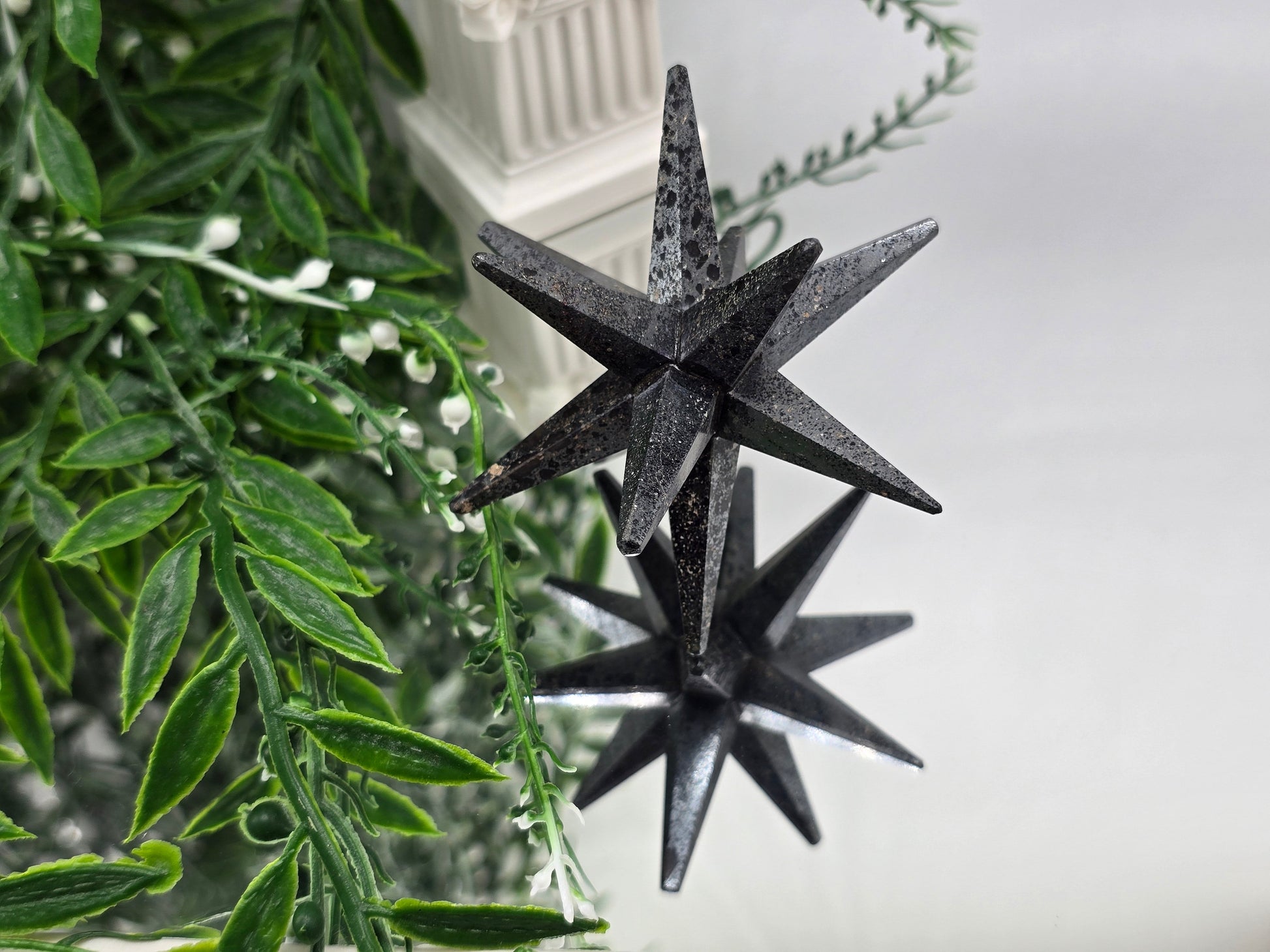 Hematite Merkabah 12-Point Star – Protective Sacred Geometry Carving for Grounding & Energy Balance Crystal Wellness
