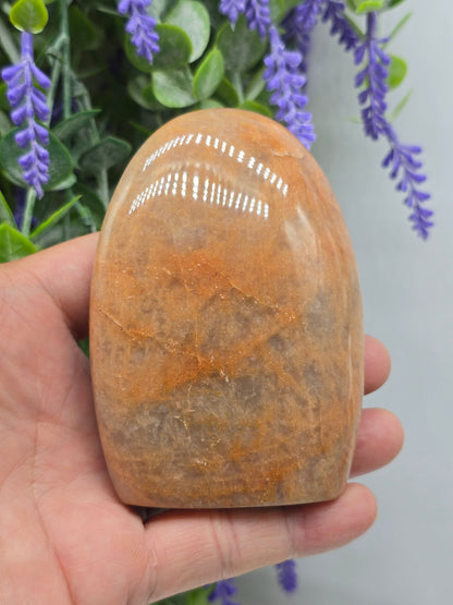 Peach Moonstone Freeform Standing Stone – Madagascan Divine Feminine Healing Crystal | 9cm × 6.5cm Crystal Wellness