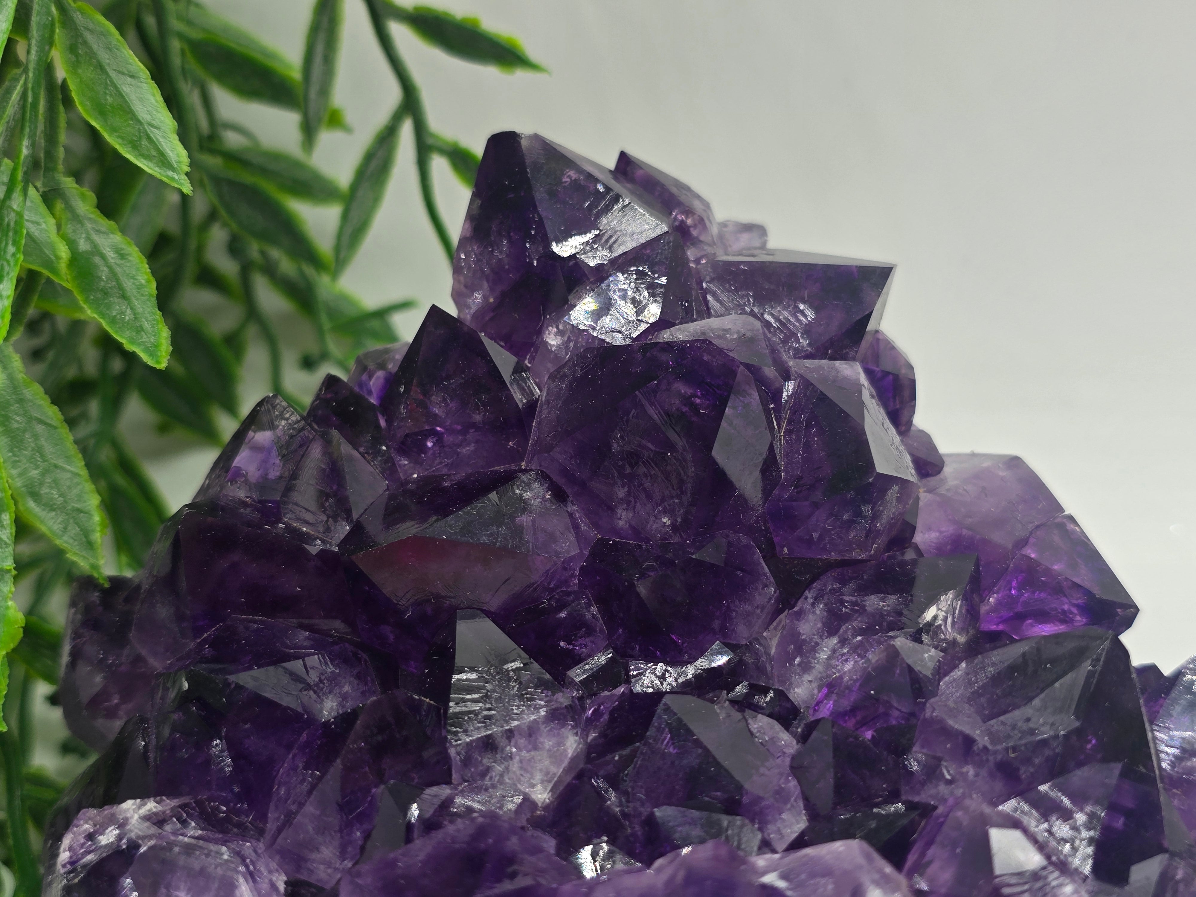 High-Grade Amethyst Crystal – Premium 15x13x10cm, 1.4kg Collector’s Specimen Crystal Wellness
