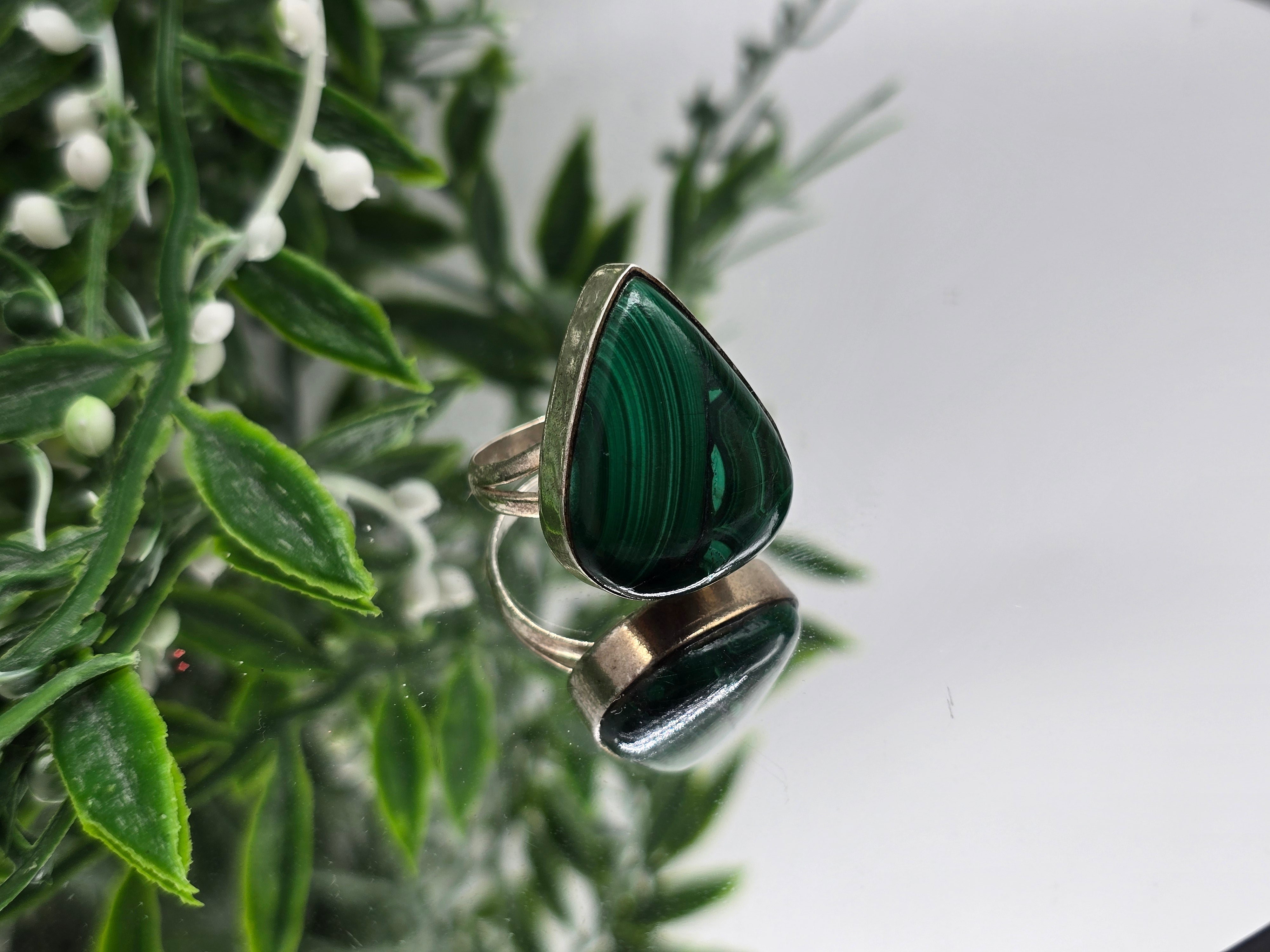 ✨ Malachite 925 Sterling Silver Ring – Size 8 ✨ Crystal Wellness
