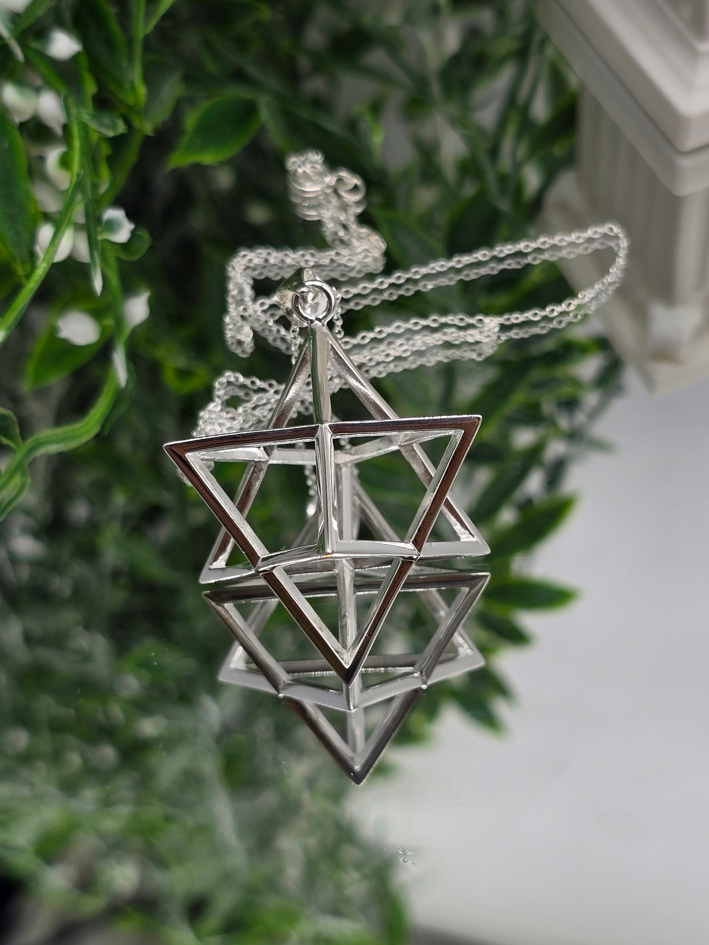 Mystical Stellar Merkaba Pendant in 2.5 x 2.5 cm - Chain Included (Star of Ascension & Divine Protection) Crystal Wellness