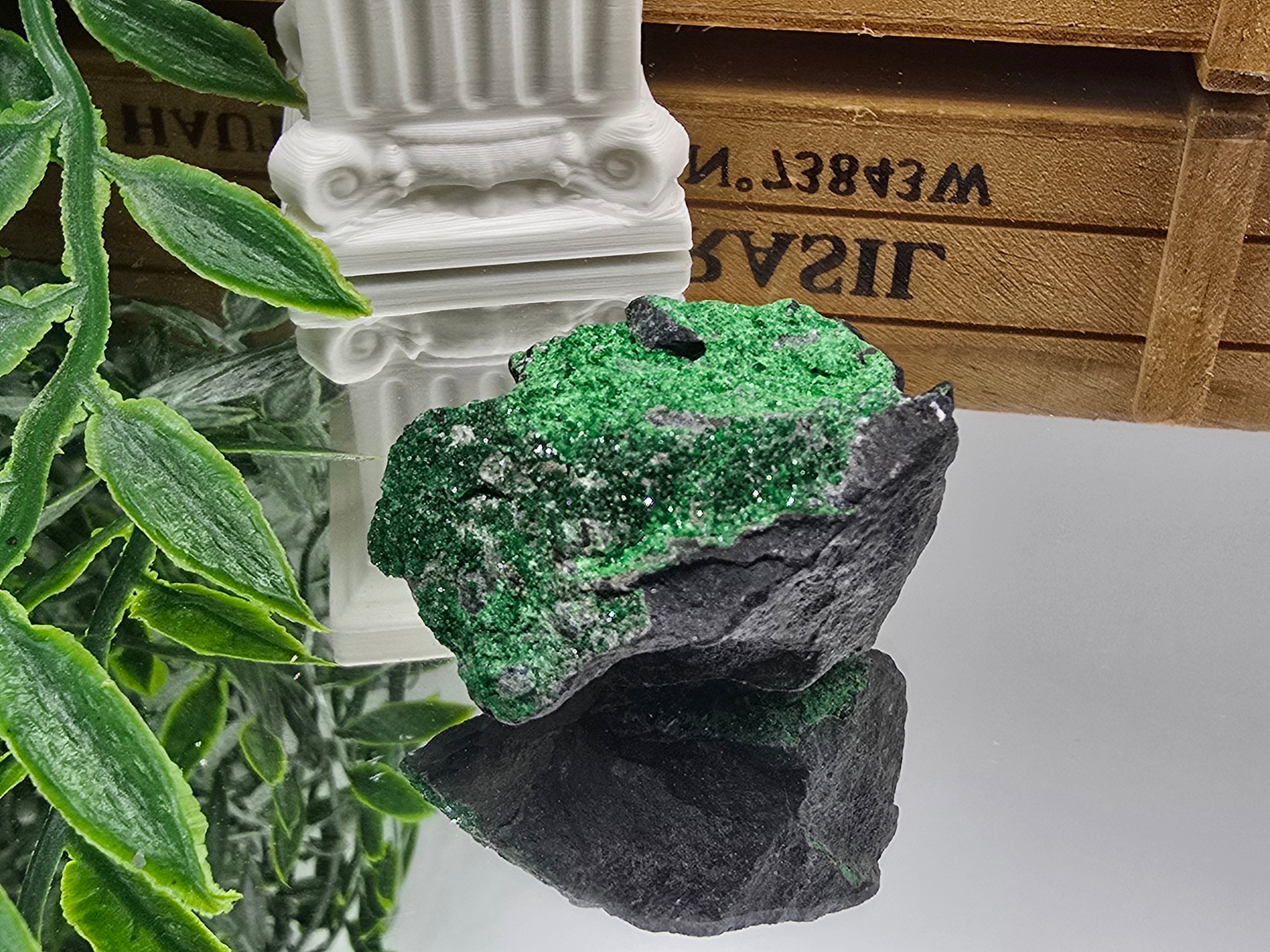 Uvarovite Rare AAA 41 × 33 × 25 mm (Stone of Abundant Heart & Prosperity) Crystal Wellness