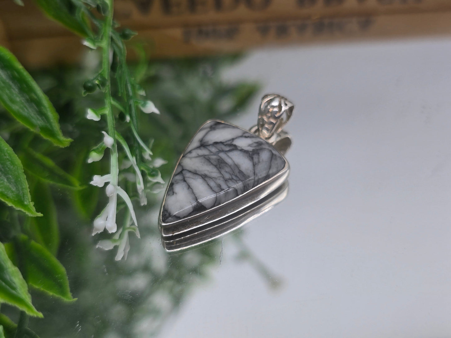 ✨ Pinolith Shield Pendant – 25×19mm | Sterling Silver 925 Crystal Wellness
